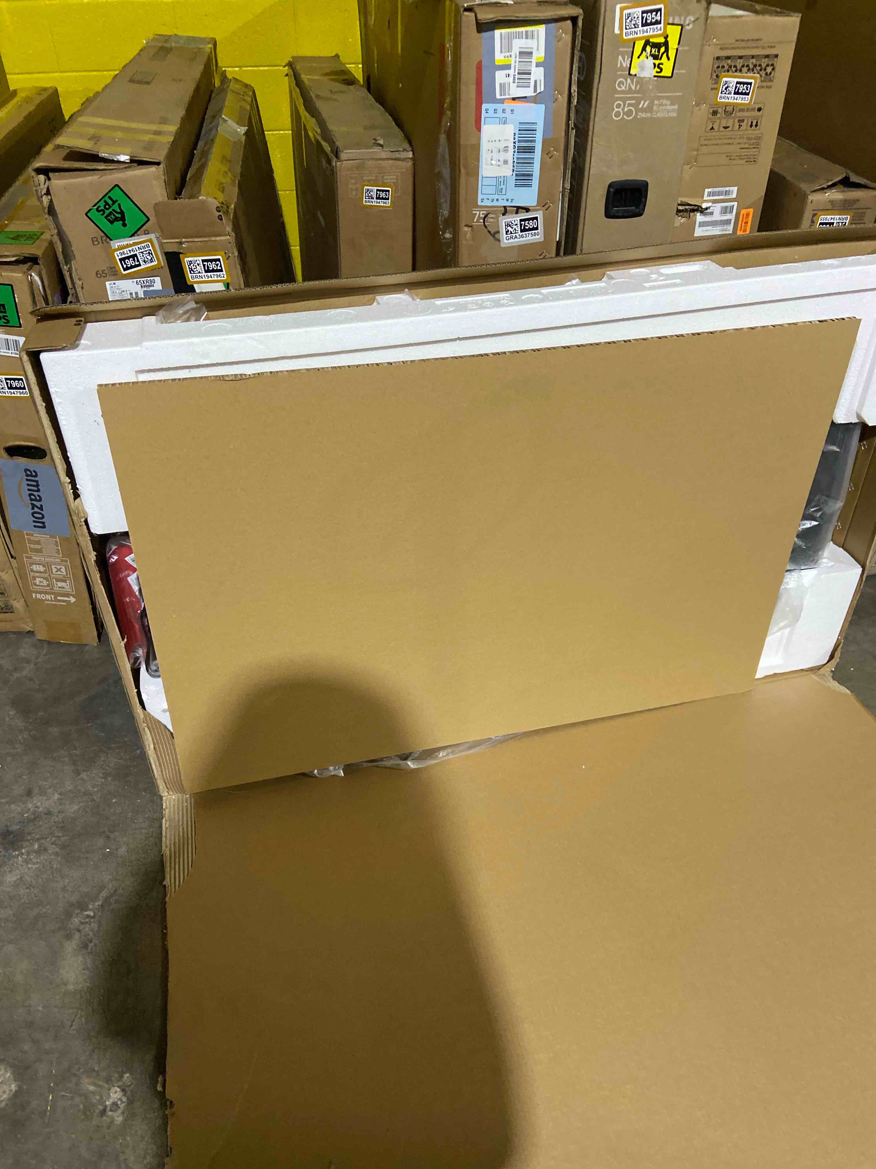 https://s3.amazonaws.com/lotting-images-prod/phillipi/BRN1947971_1760552006921.jpeg