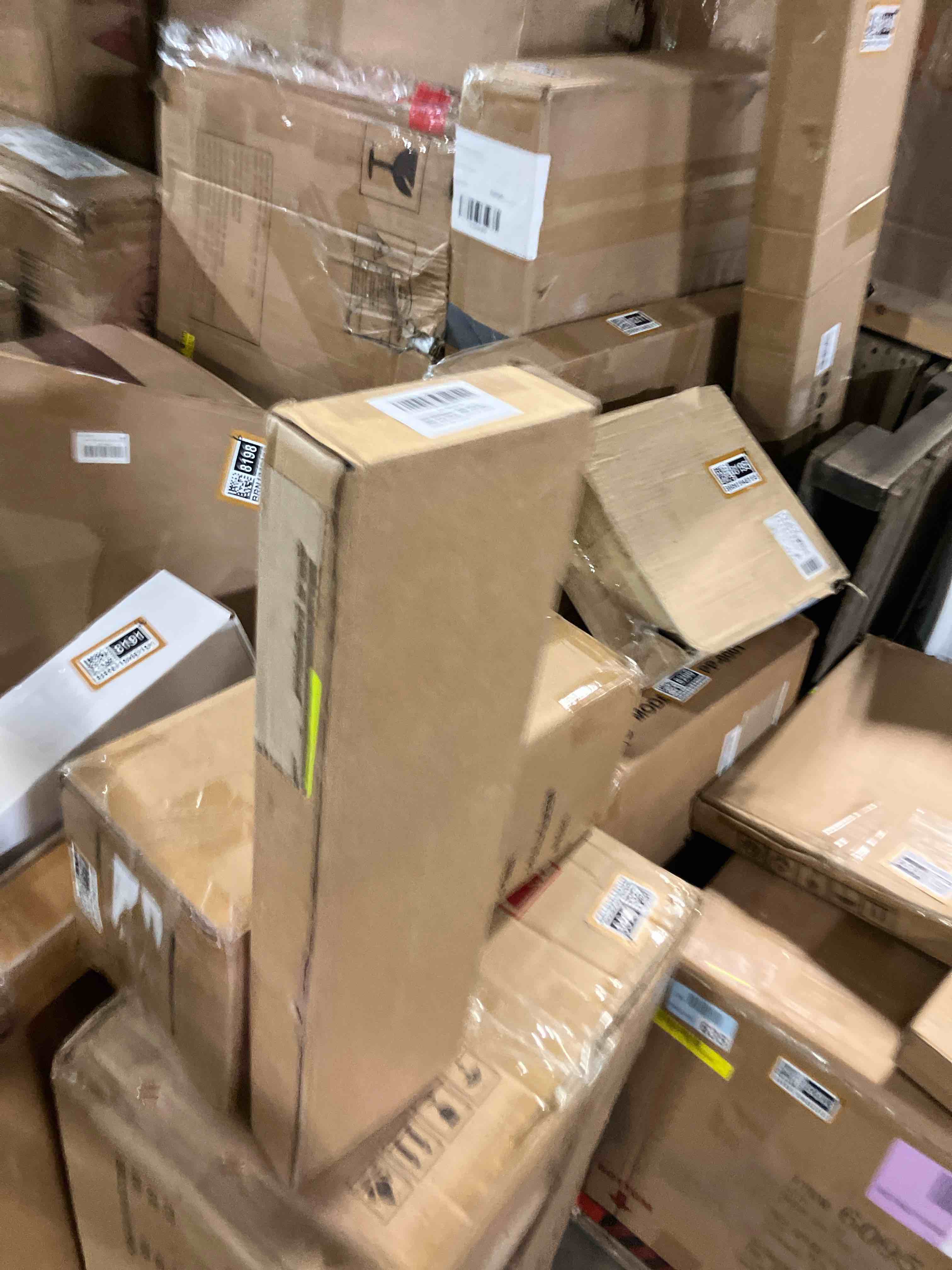 https://s3.amazonaws.com/lotting-images-prod/phillipi/BRN1948188_1744905982127.jpeg