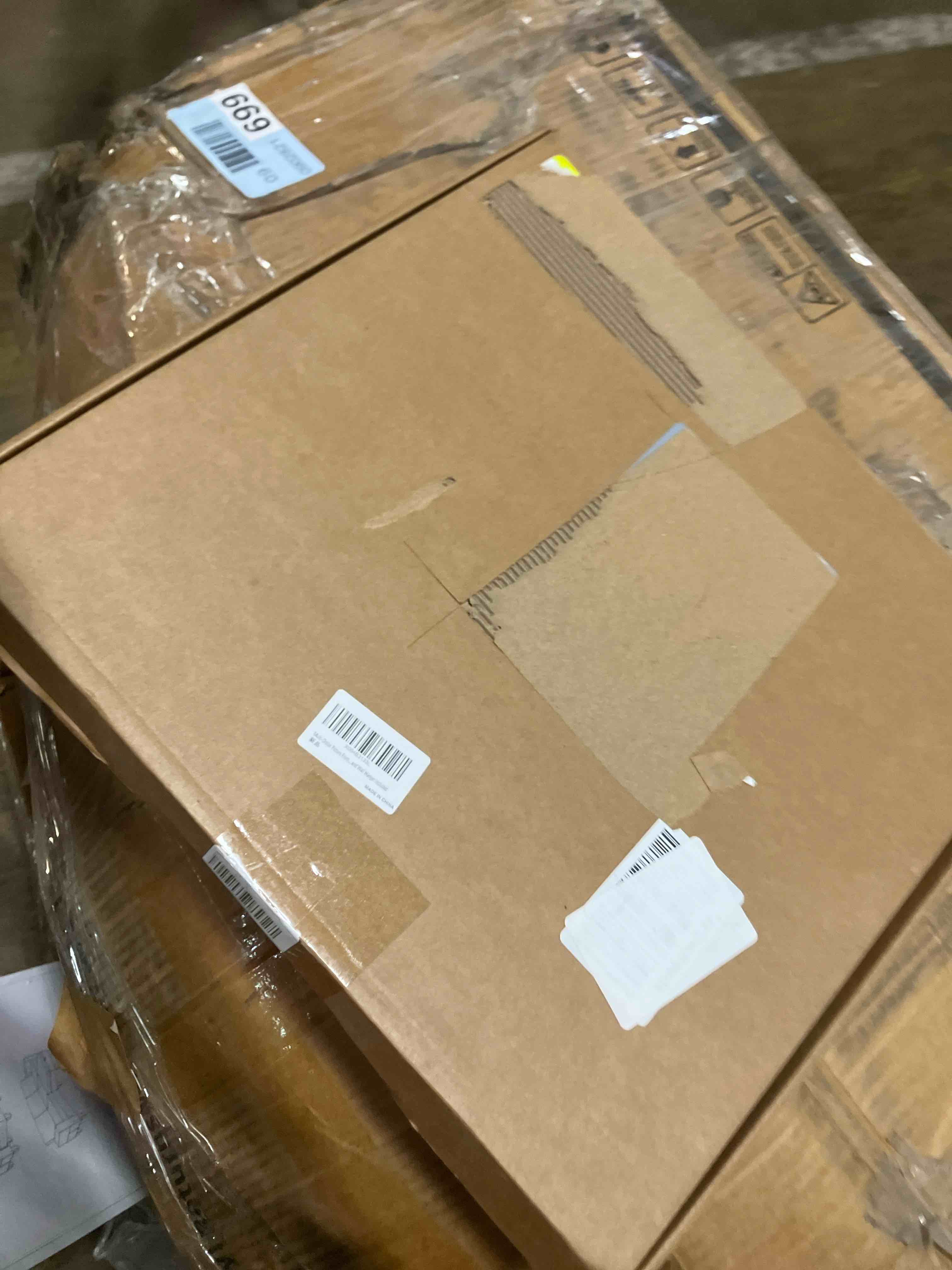 https://s3.amazonaws.com/lotting-images-prod/phillipi/BRN1948198_1744904934072.jpeg