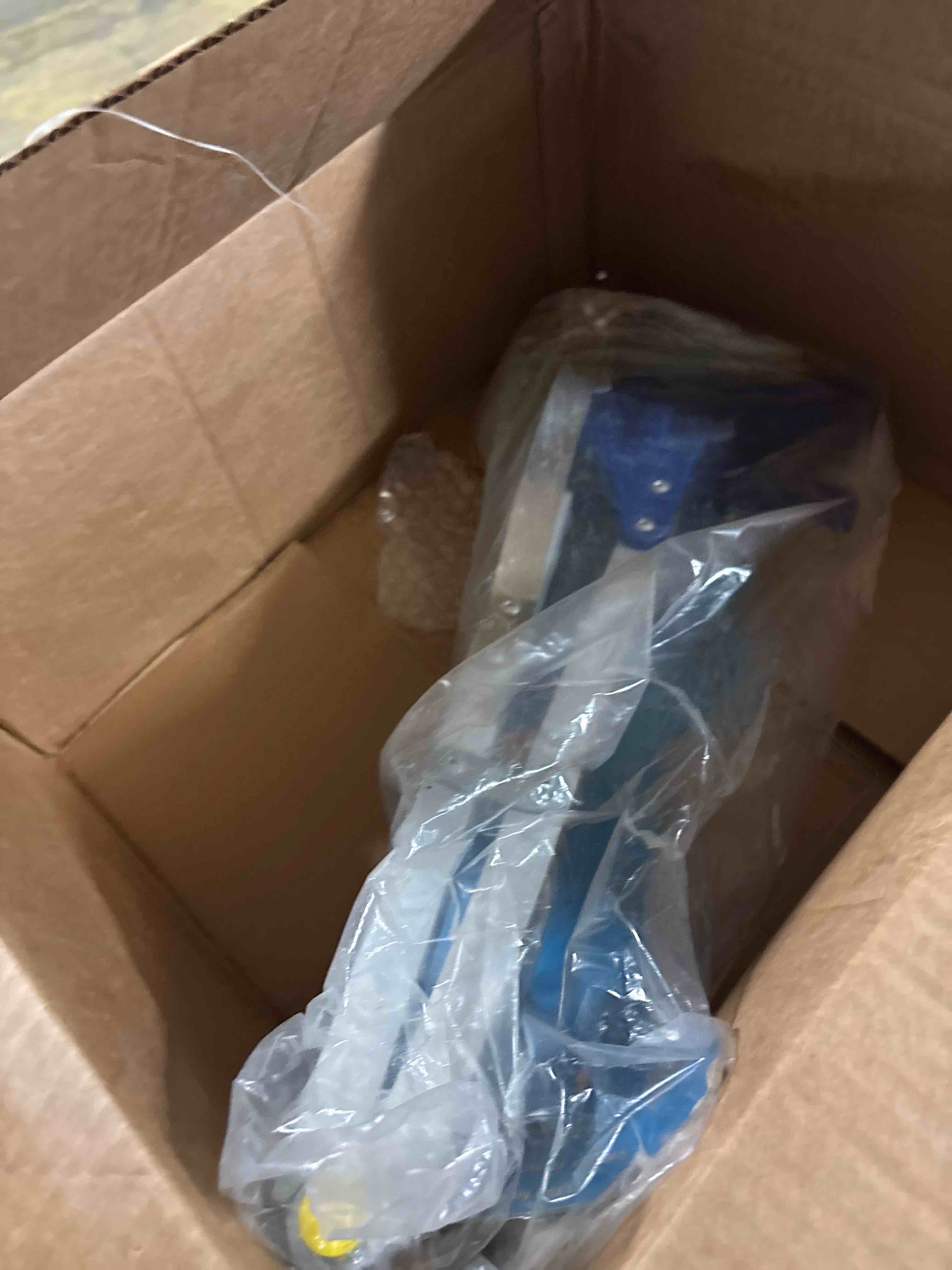 https://s3.amazonaws.com/lotting-images-prod/phillipi/BRN1949109_1745346377883.jpeg