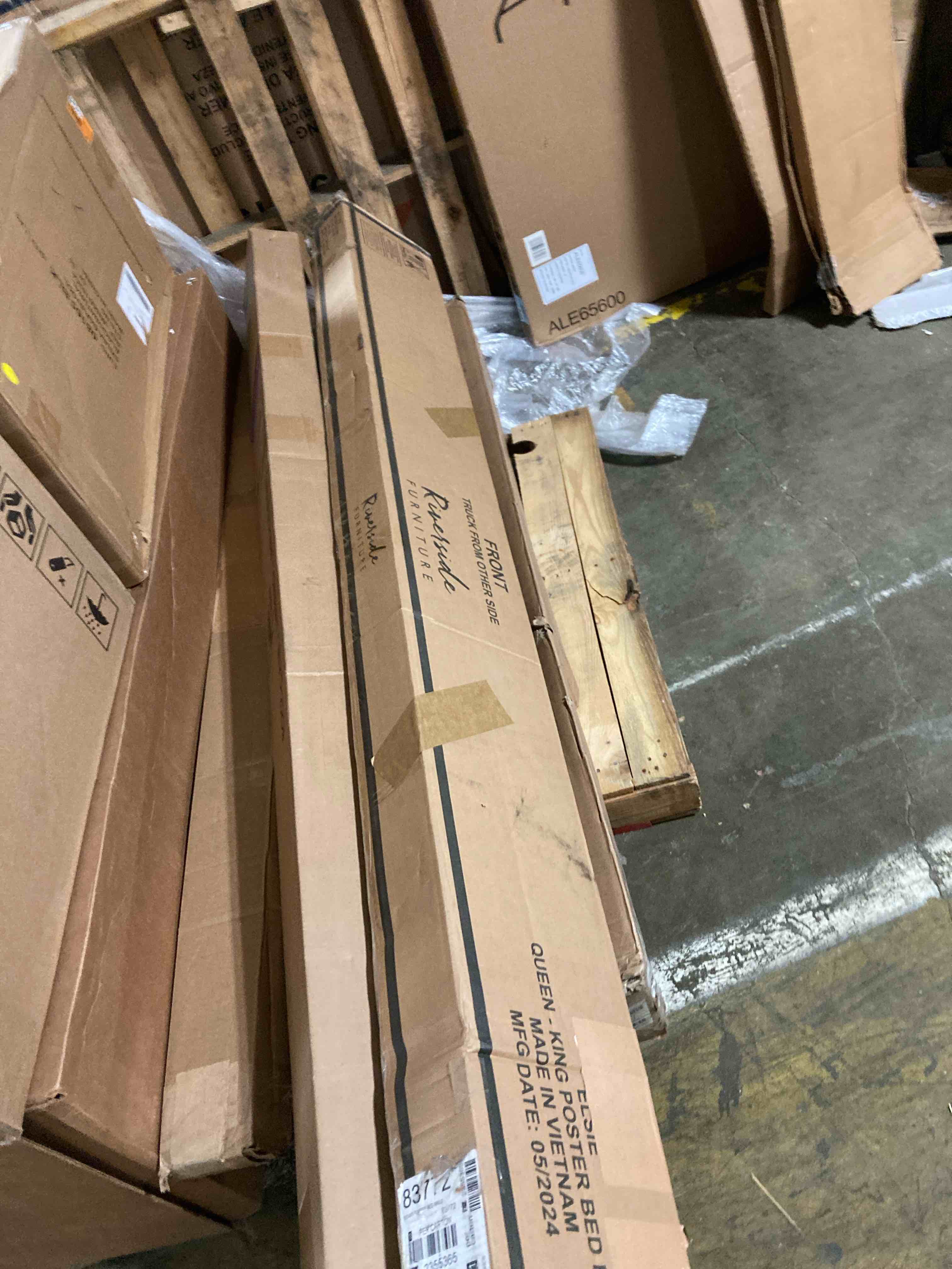 https://s3.amazonaws.com/lotting-images-prod/phillipi/BRN1949156_1745504856815.jpeg