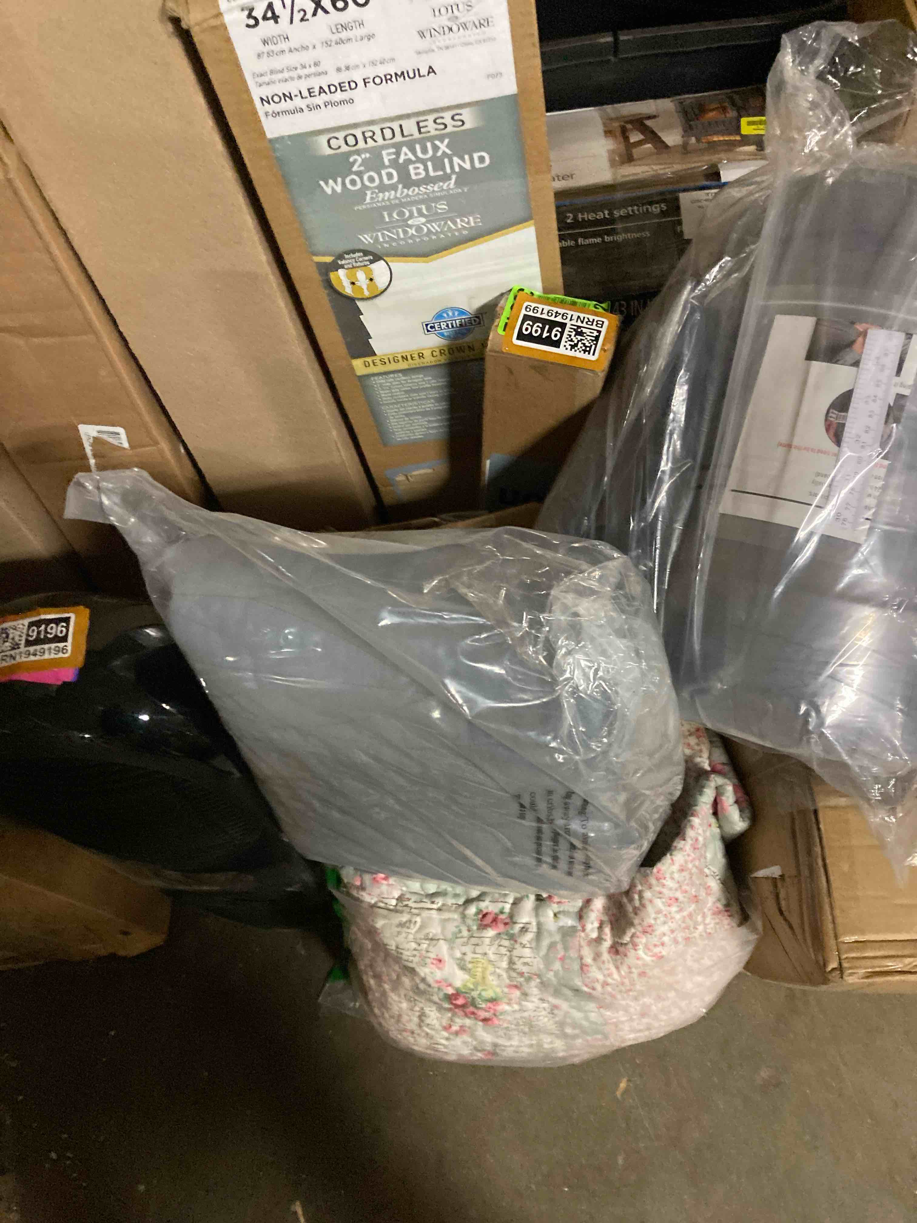 https://s3.amazonaws.com/lotting-images-prod/phillipi/BRN1949188_1745432901402.jpeg