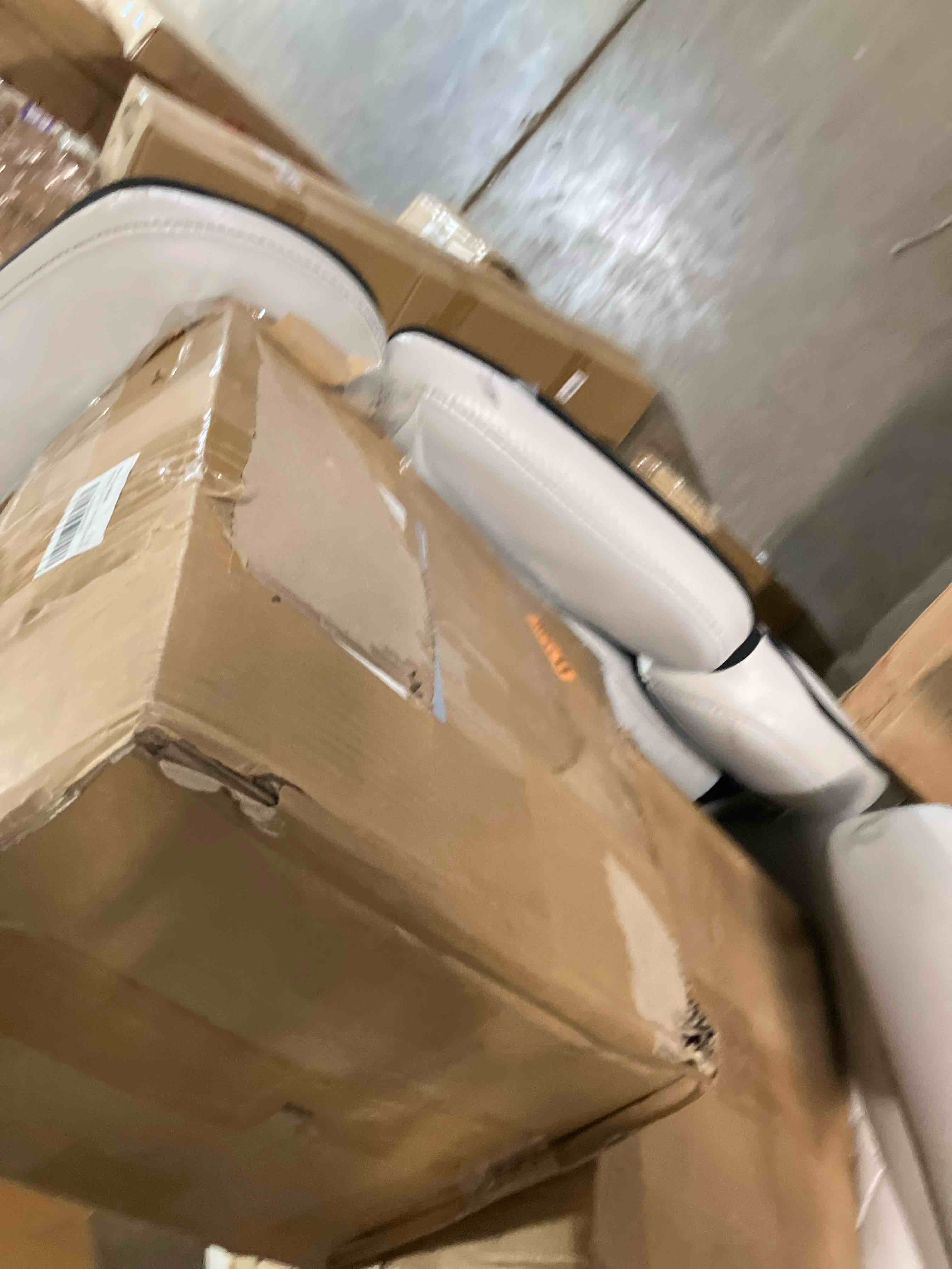 https://s3.amazonaws.com/lotting-images-prod/phillipi/BRN1949745_1745871062812.jpeg