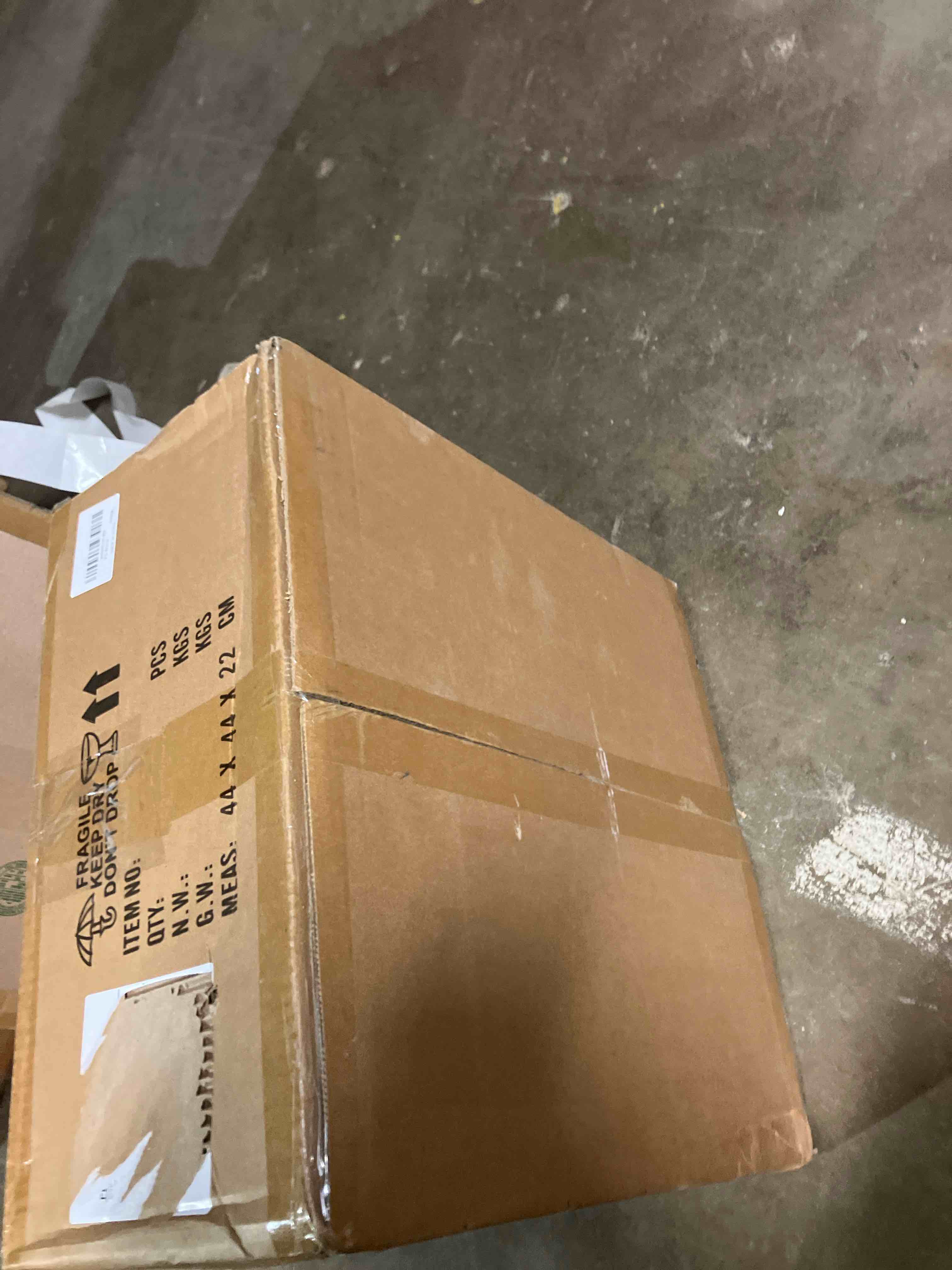 https://s3.amazonaws.com/lotting-images-prod/phillipi/BRN1949758_1745930959208.jpeg