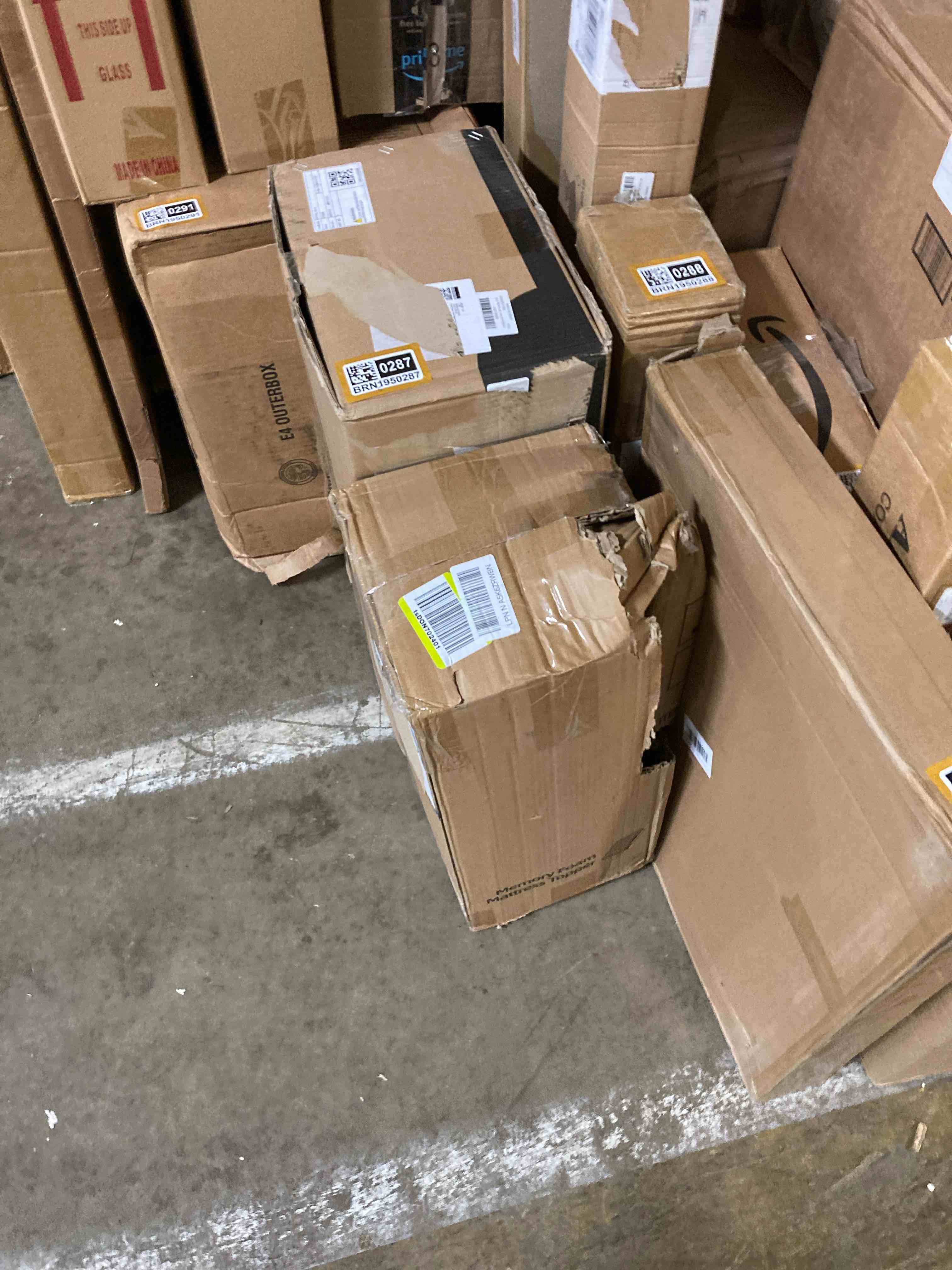 https://s3.amazonaws.com/lotting-images-prod/phillipi/BRN1950277_1746134500747.jpeg