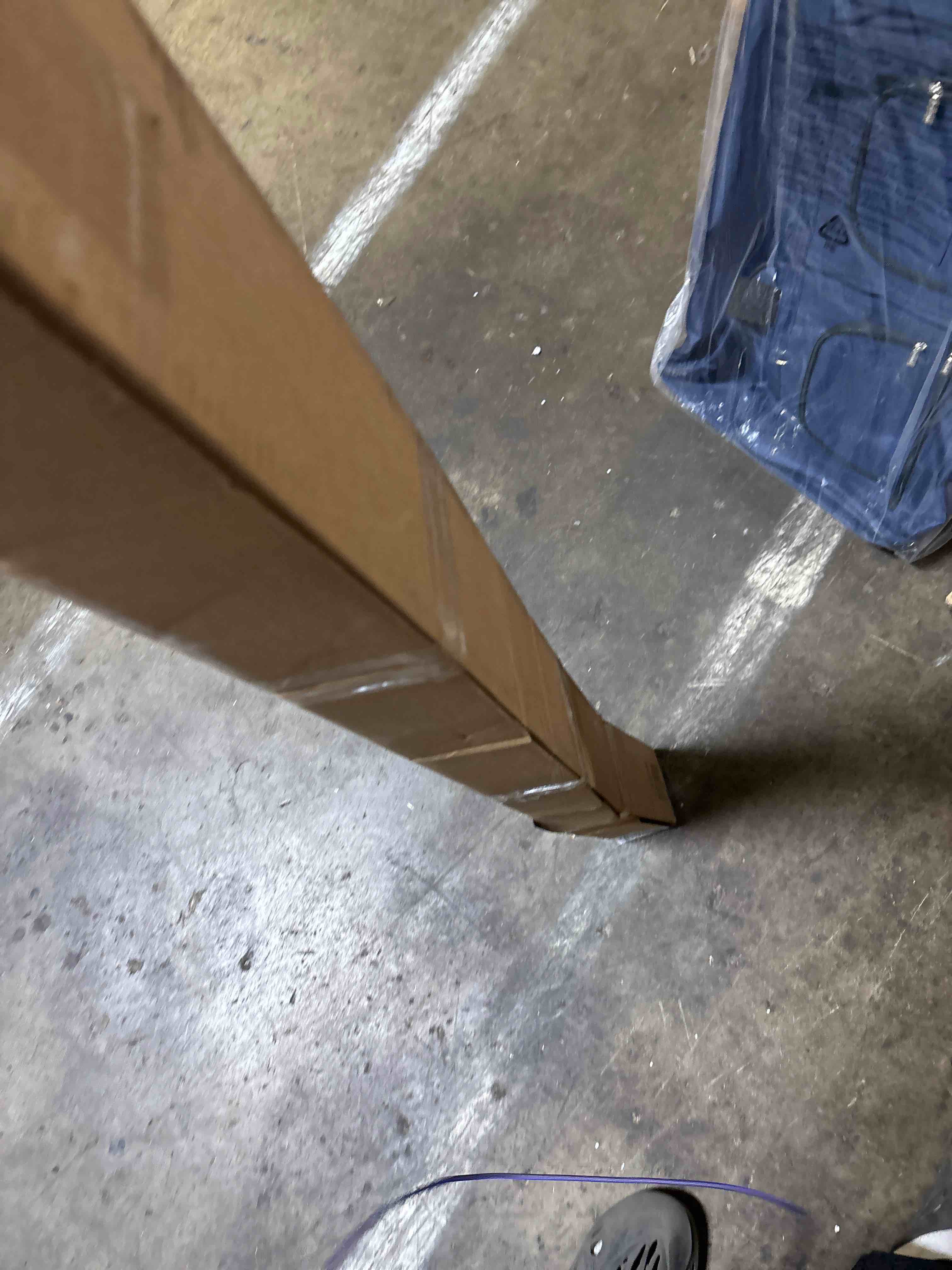 https://s3.amazonaws.com/lotting-images-prod/phillipi/BRN1950574_1747423326219.jpeg
