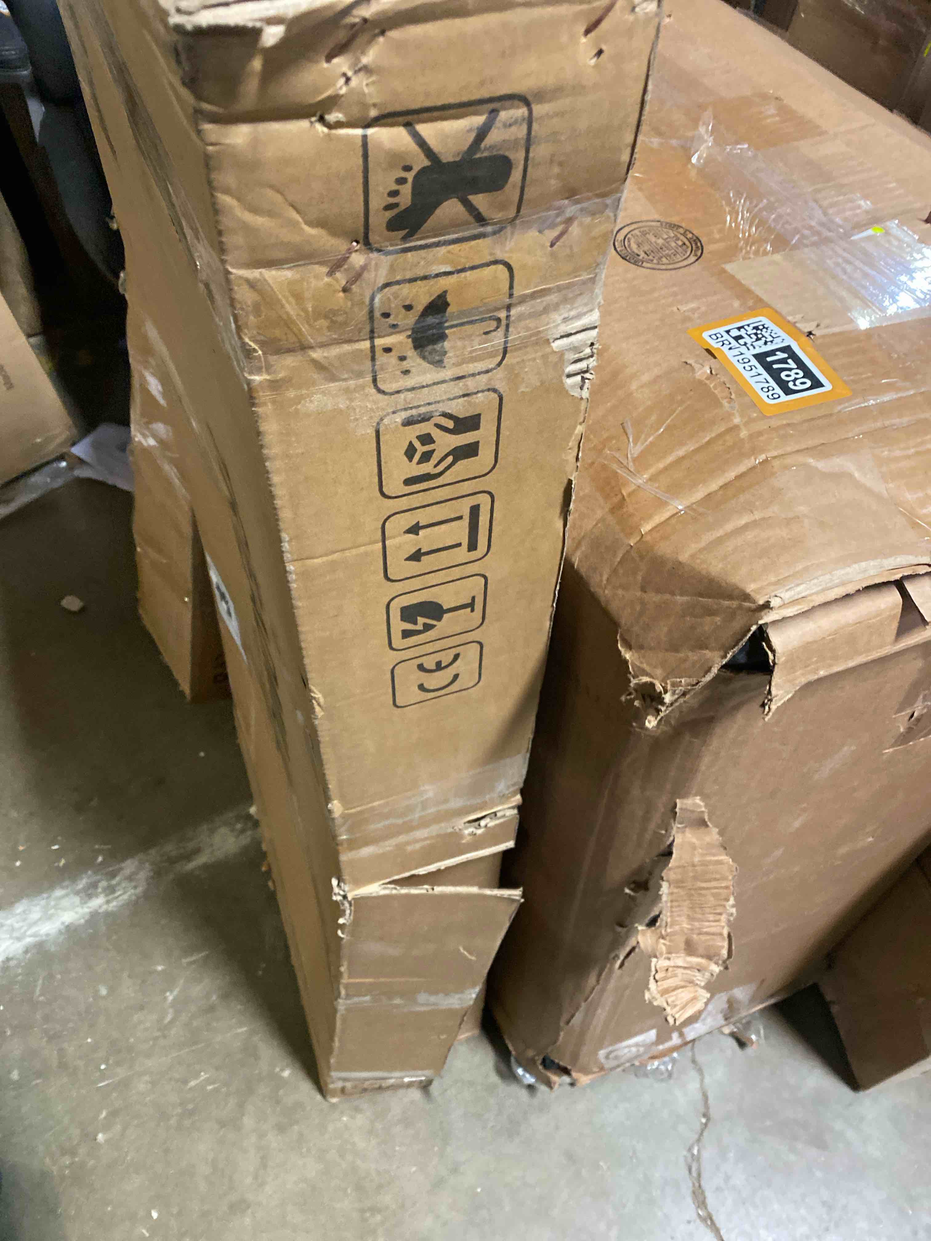 https://s3.amazonaws.com/lotting-images-prod/phillipi/BRN1951791_1742584765277.jpeg