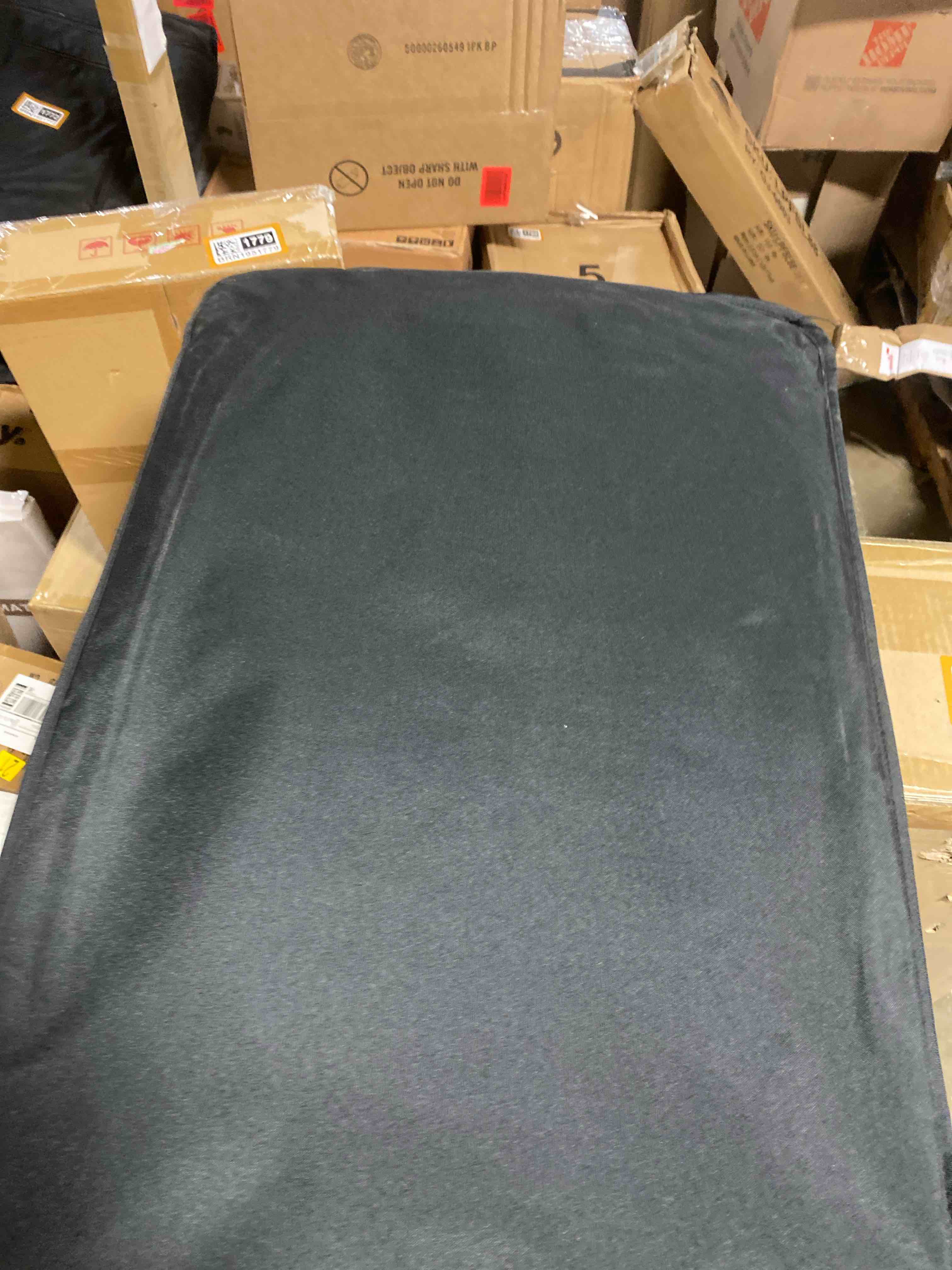 https://s3.amazonaws.com/lotting-images-prod/phillipi/BRN1951806_1742509312547.jpeg