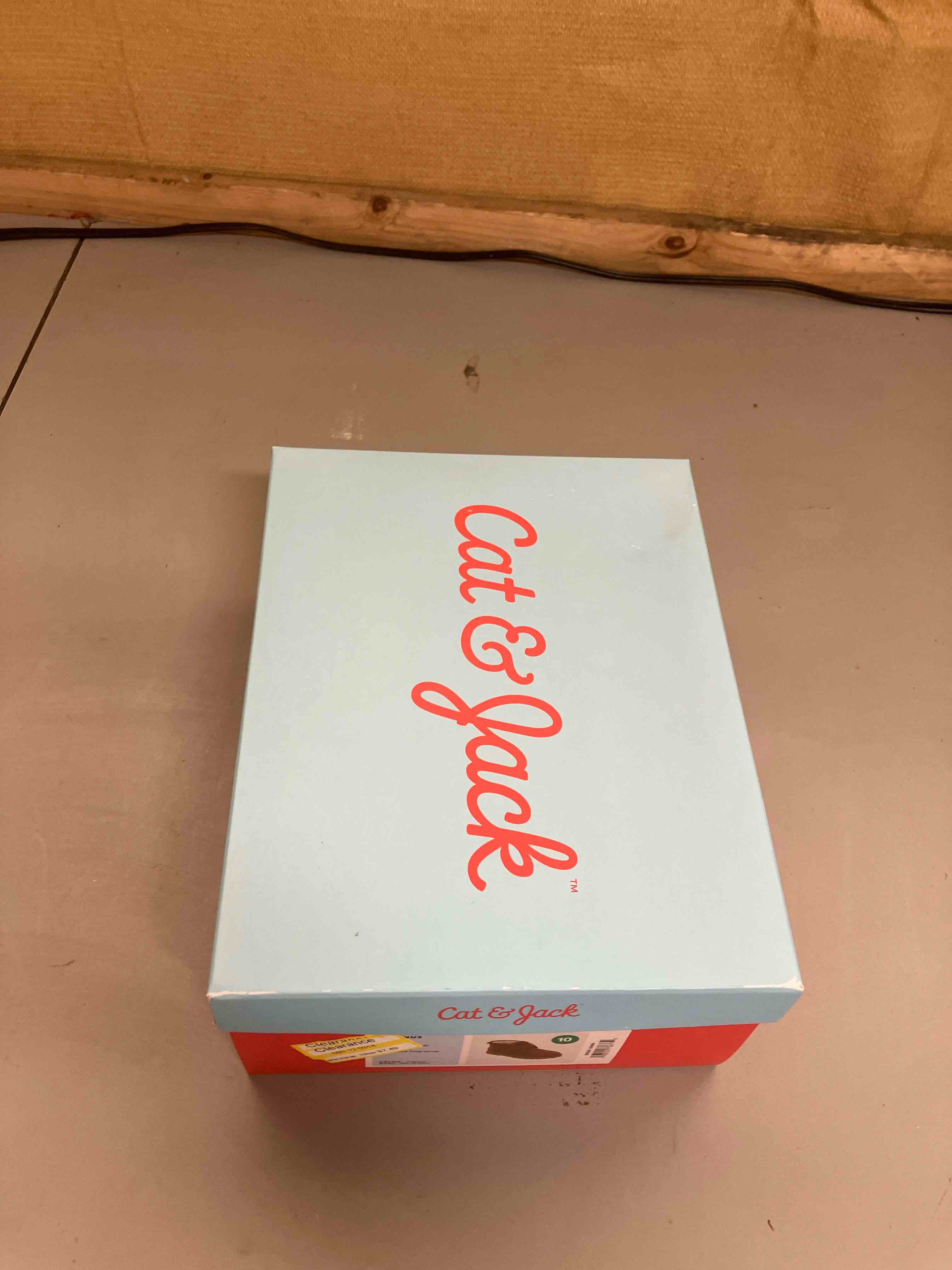 https://s3.amazonaws.com/lotting-images-prod/phillipi/BRN1953858_1744393664177.jpeg