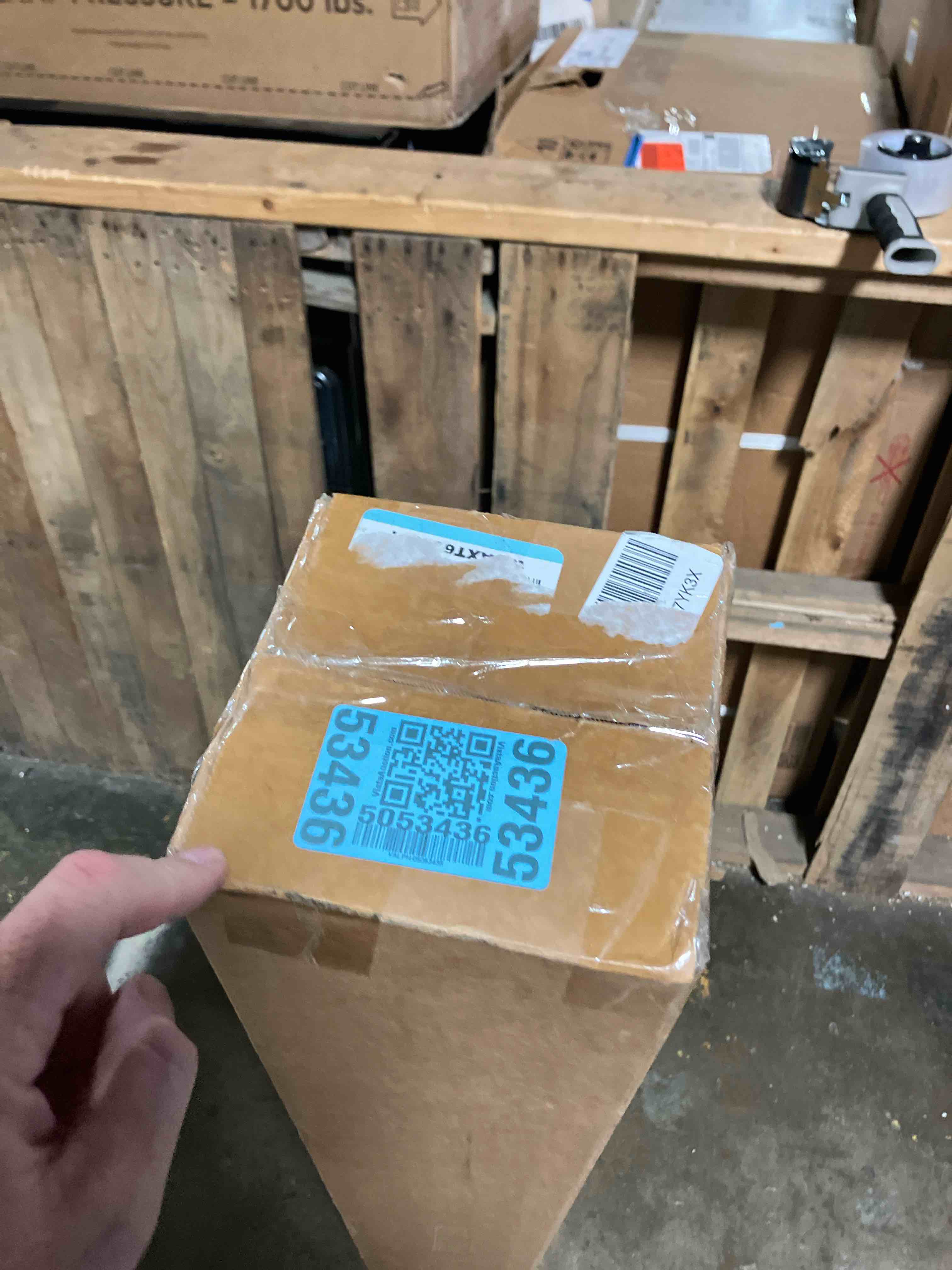 https://s3.amazonaws.com/lotting-images-prod/phillipi/BRN1954108_1755089377243.jpeg