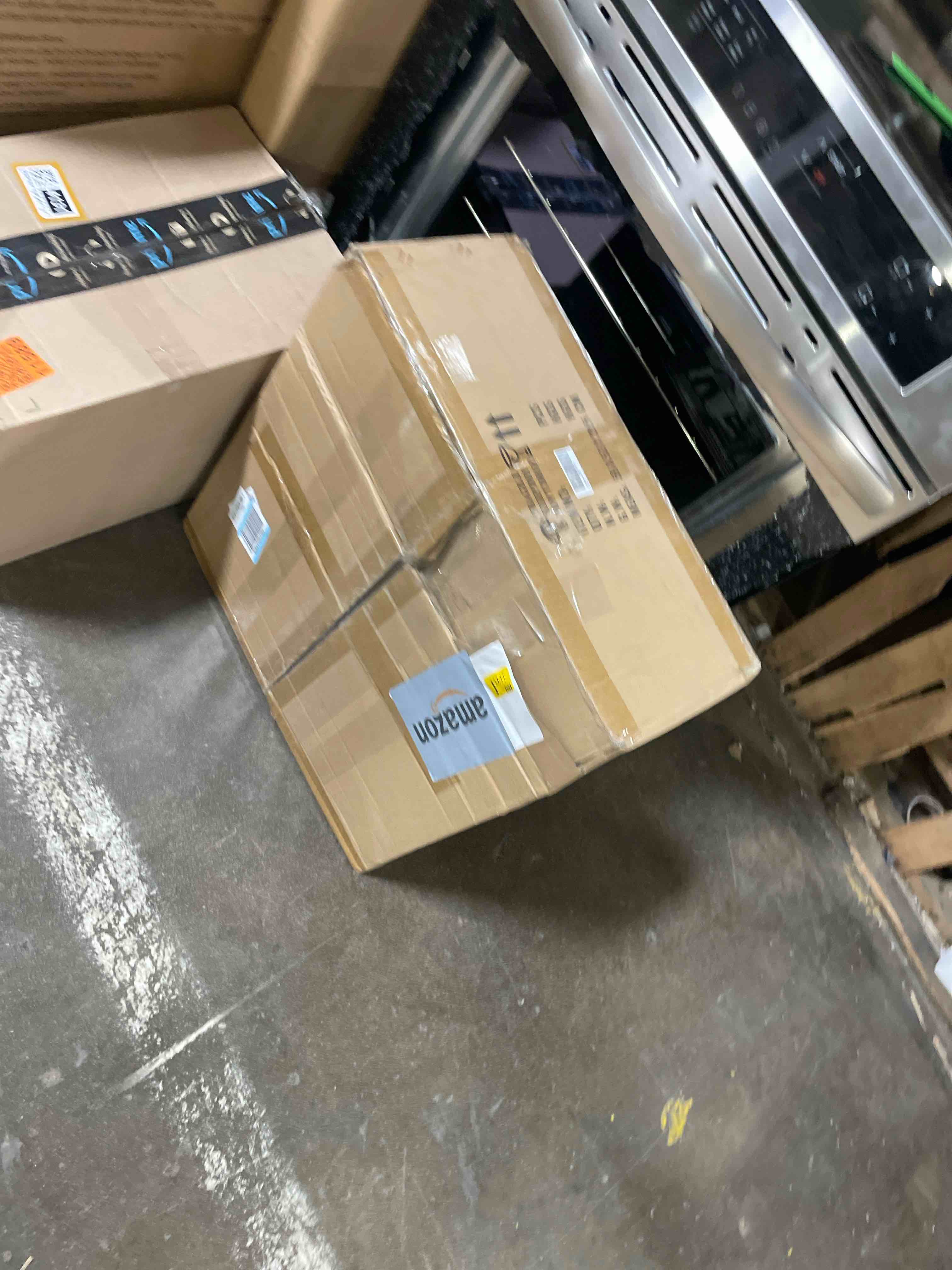 https://s3.amazonaws.com/lotting-images-prod/phillipi/BRN1954132_1755699331009.jpeg