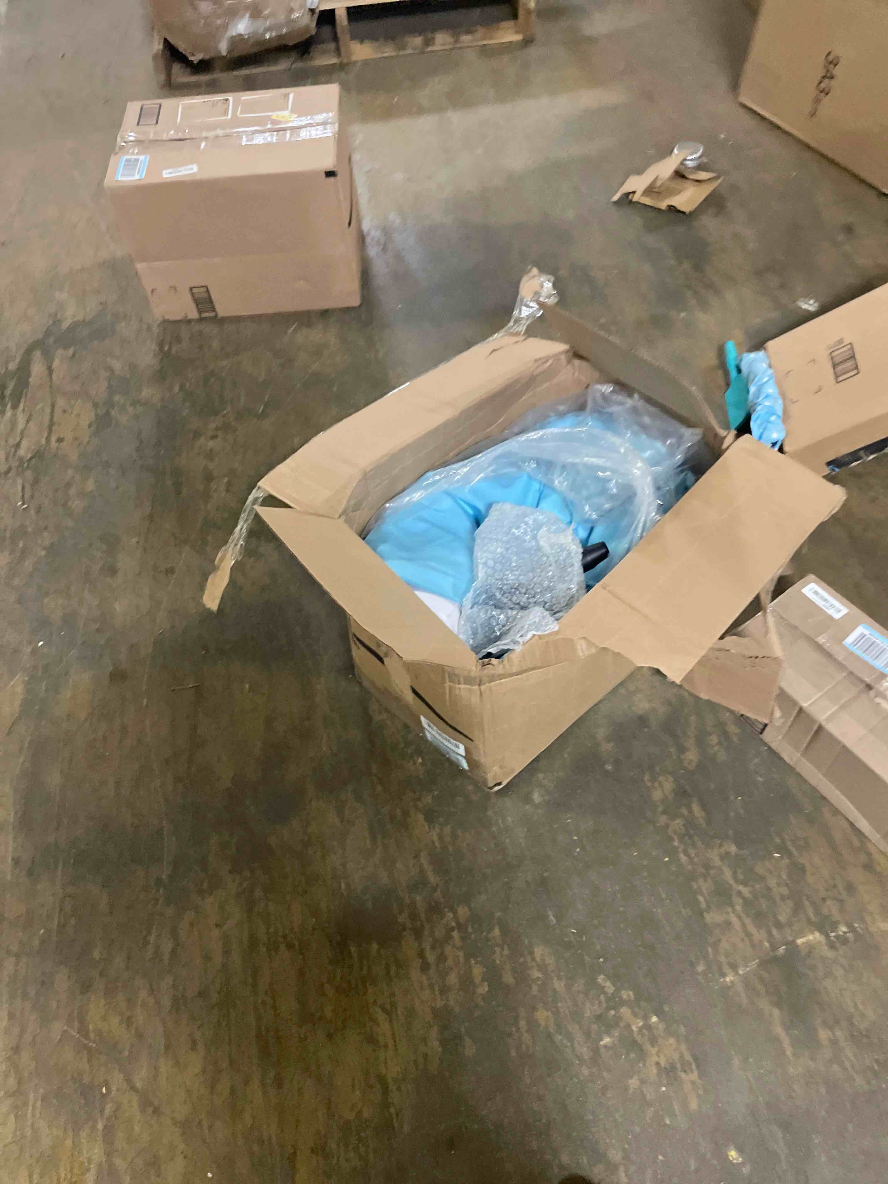 https://s3.amazonaws.com/lotting-images-prod/phillipi/BRN1954136_1755700602722.jpeg