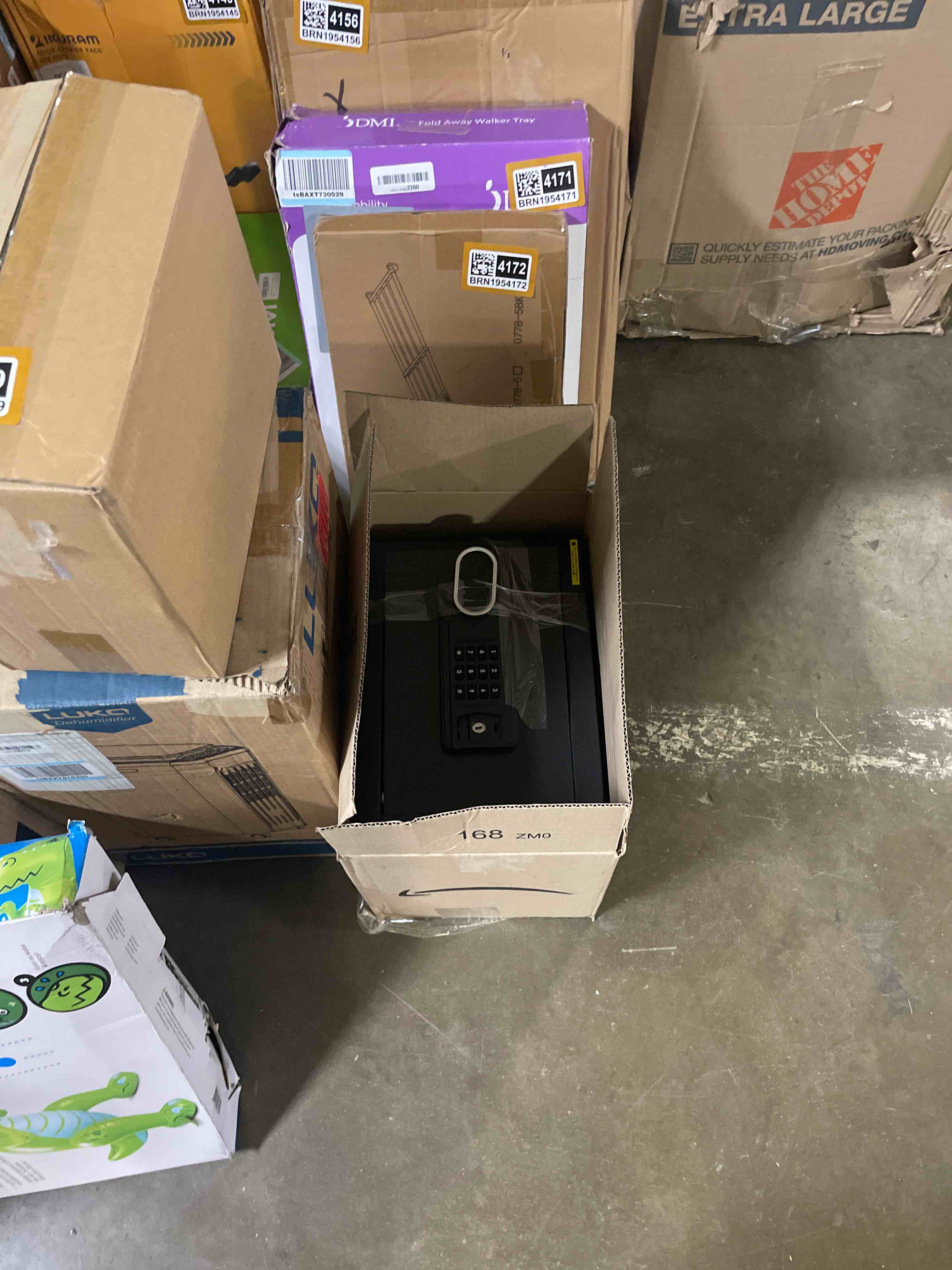 https://s3.amazonaws.com/lotting-images-prod/phillipi/BRN1954173_1755717215541.jpeg