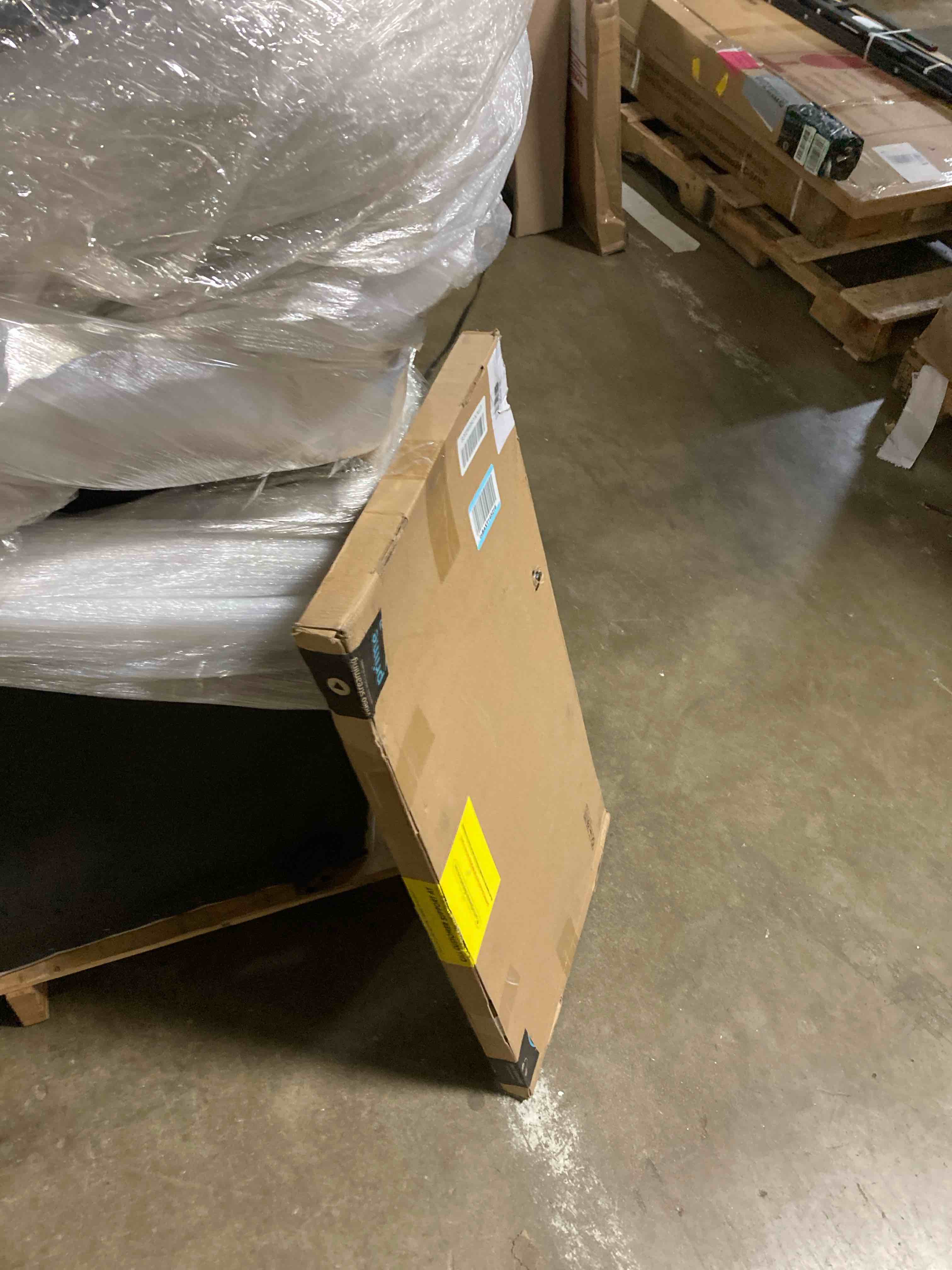 https://s3.amazonaws.com/lotting-images-prod/phillipi/BRN1954293_1755792430866.jpeg