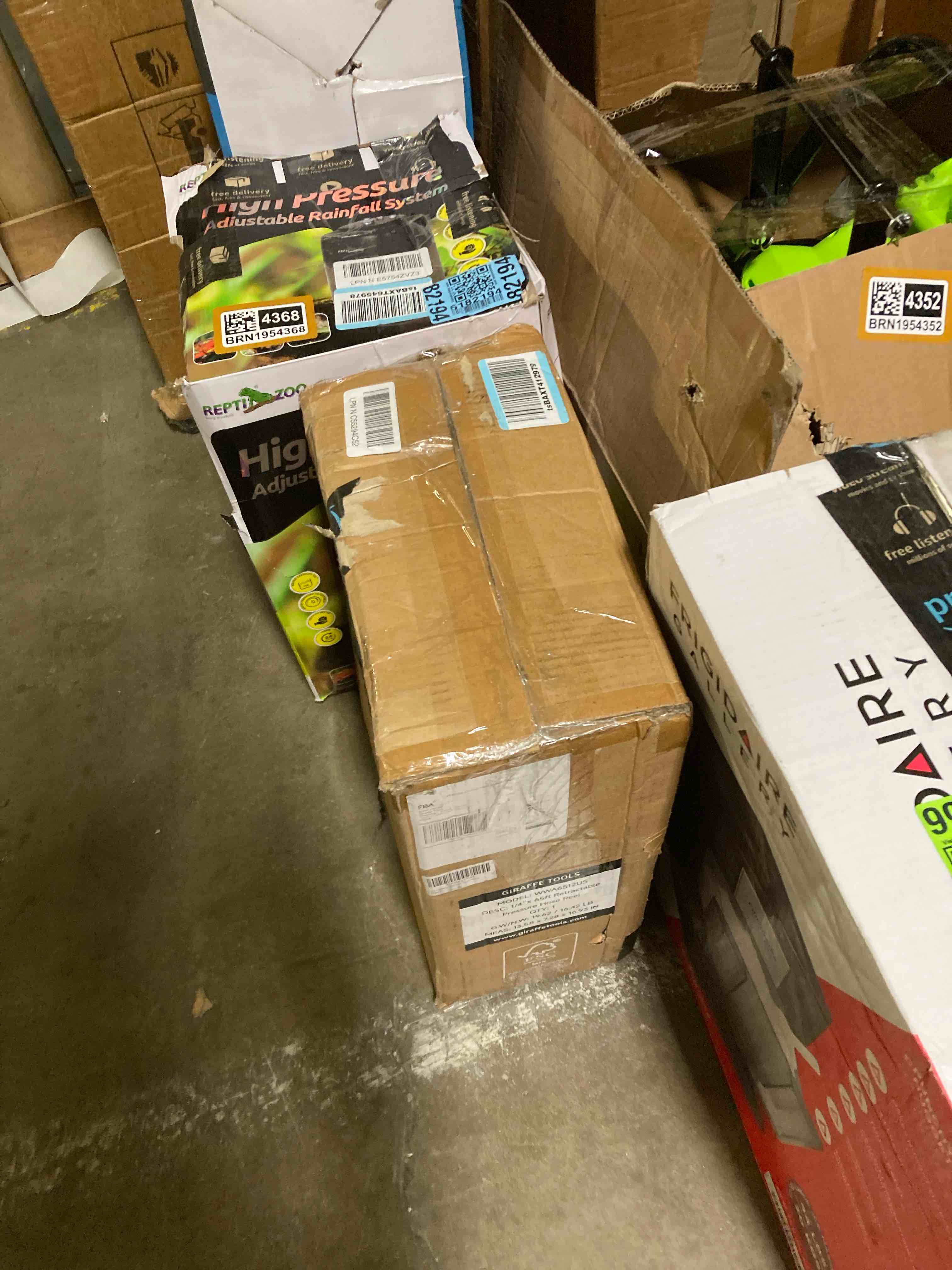 https://s3.amazonaws.com/lotting-images-prod/phillipi/BRN1954371_1755809743294.jpeg
