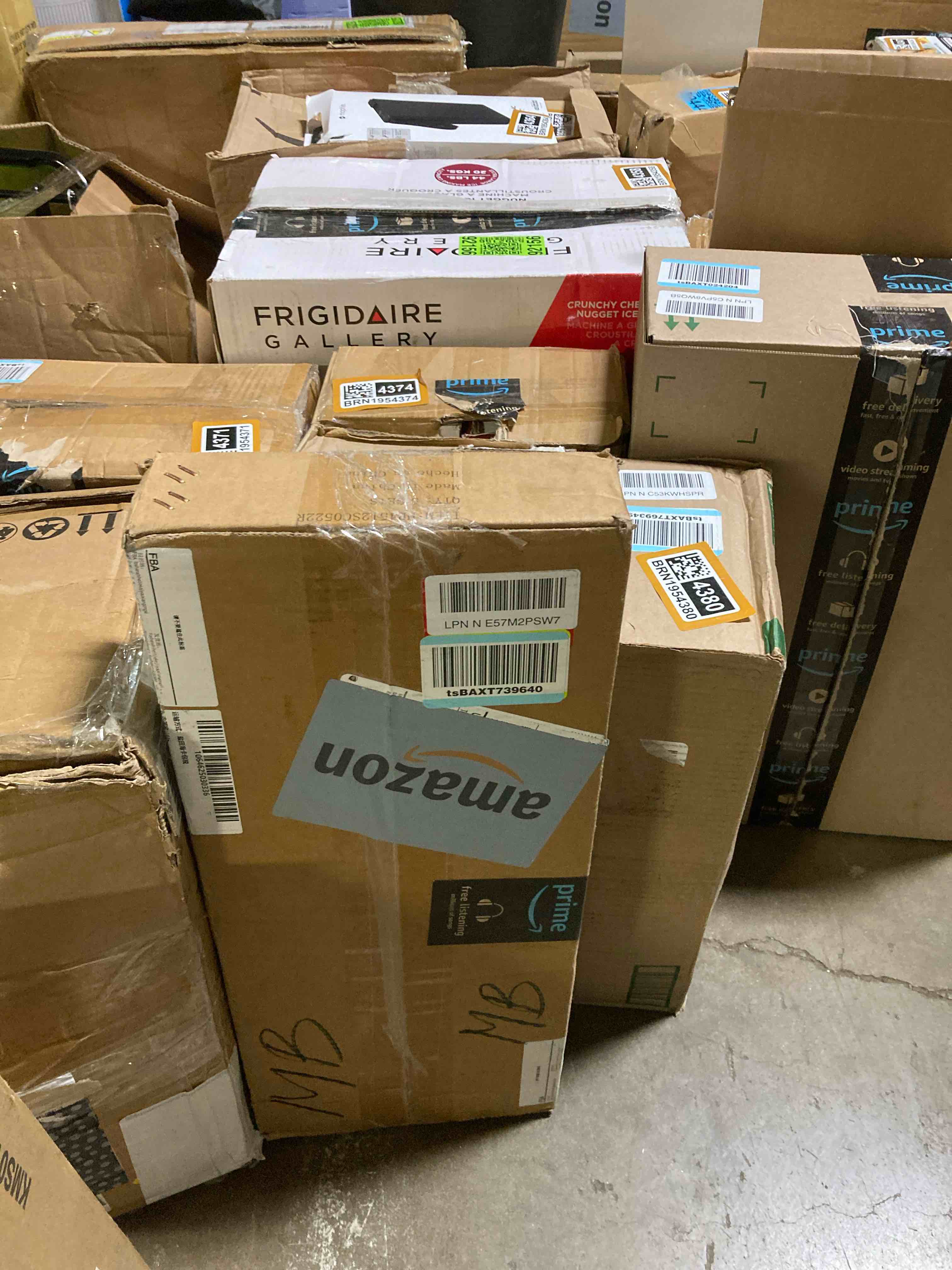 https://s3.amazonaws.com/lotting-images-prod/phillipi/BRN1954381_1755811493676.jpeg