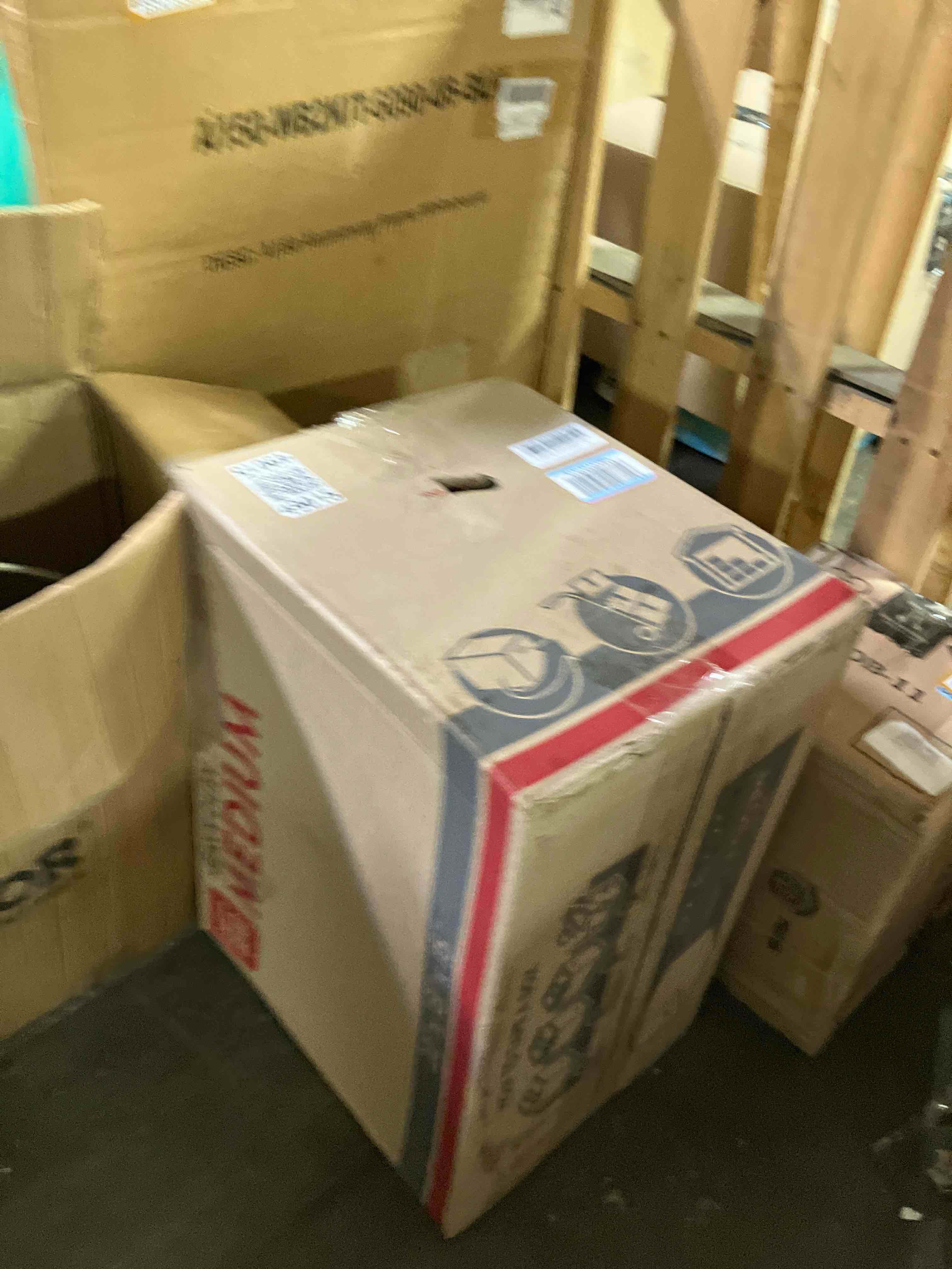 https://s3.amazonaws.com/lotting-images-prod/phillipi/BRN1954507_1755883833232.jpeg