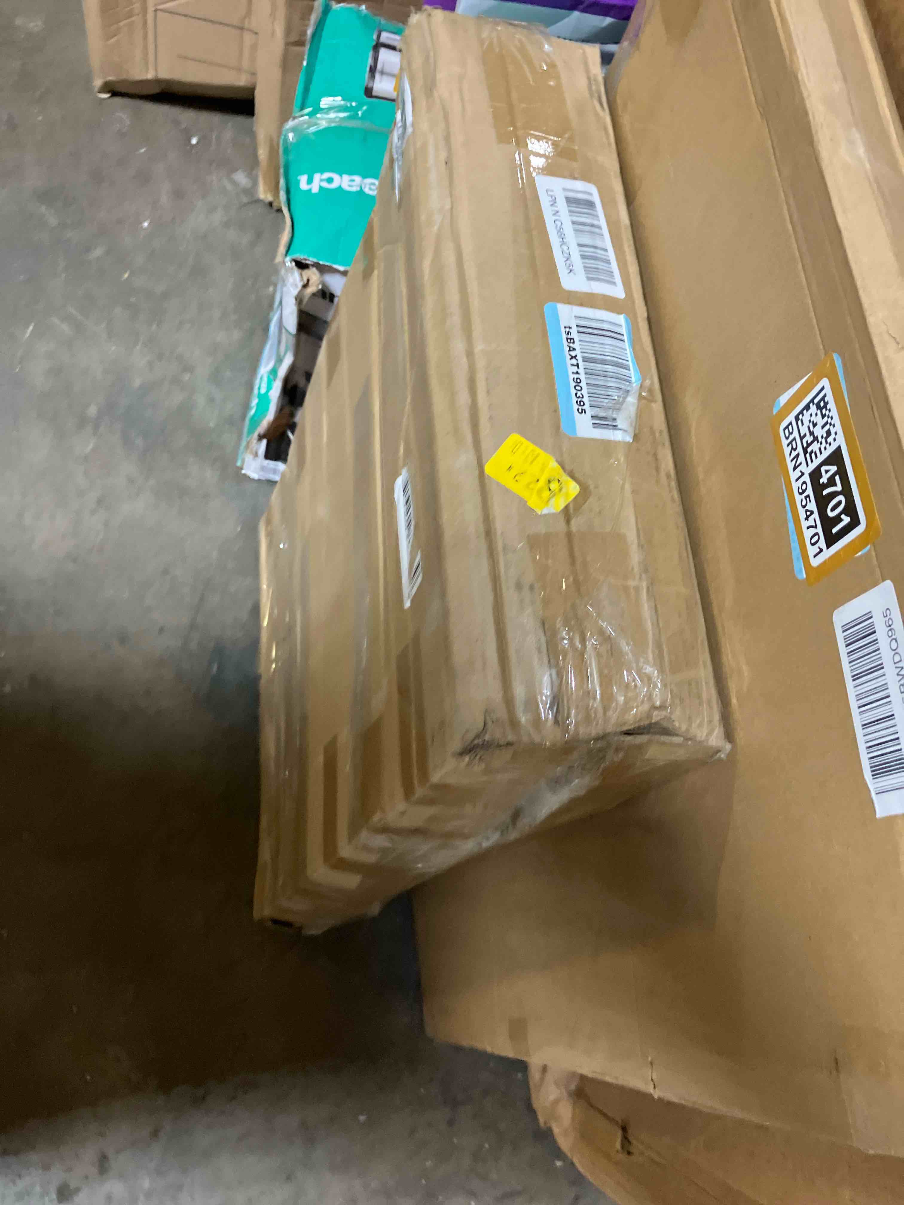 https://s3.amazonaws.com/lotting-images-prod/phillipi/BRN1954702_1755894384057.jpeg