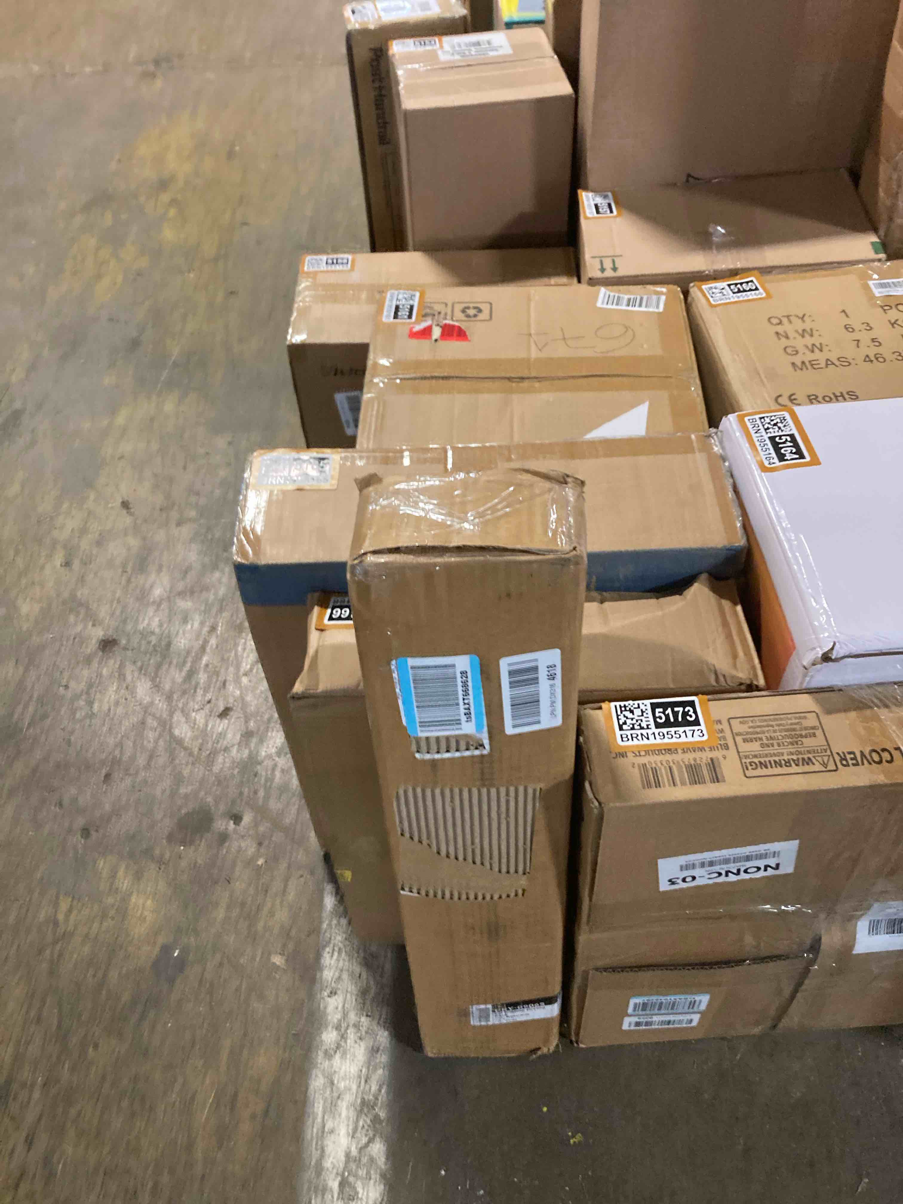 https://s3.amazonaws.com/lotting-images-prod/phillipi/BRN1955176_1756309777665.jpeg
