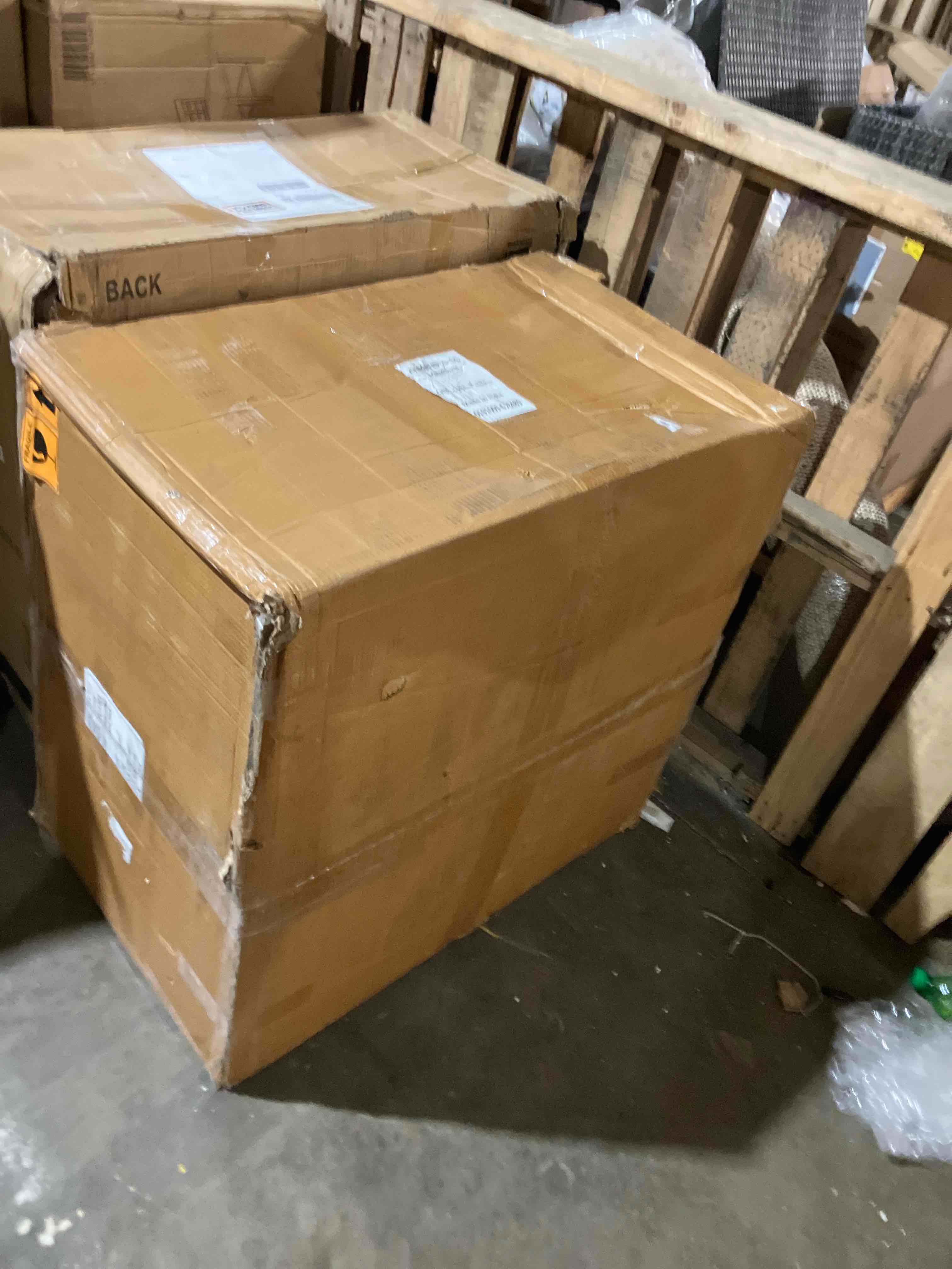 https://s3.amazonaws.com/lotting-images-prod/phillipi/BRN1955382_1756327240402.jpeg