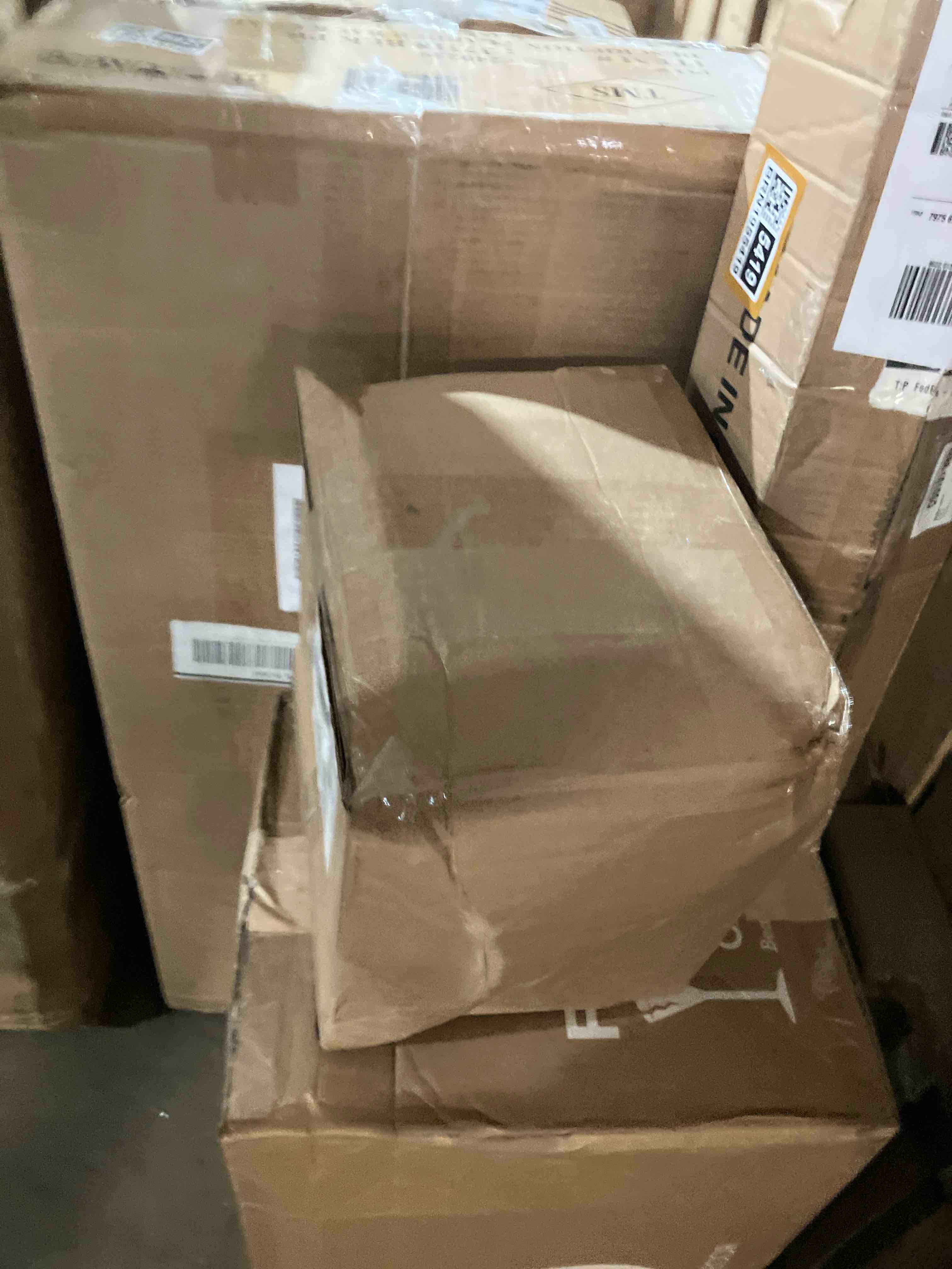 https://s3.amazonaws.com/lotting-images-prod/phillipi/BRN1955418_1756396386473.jpeg
