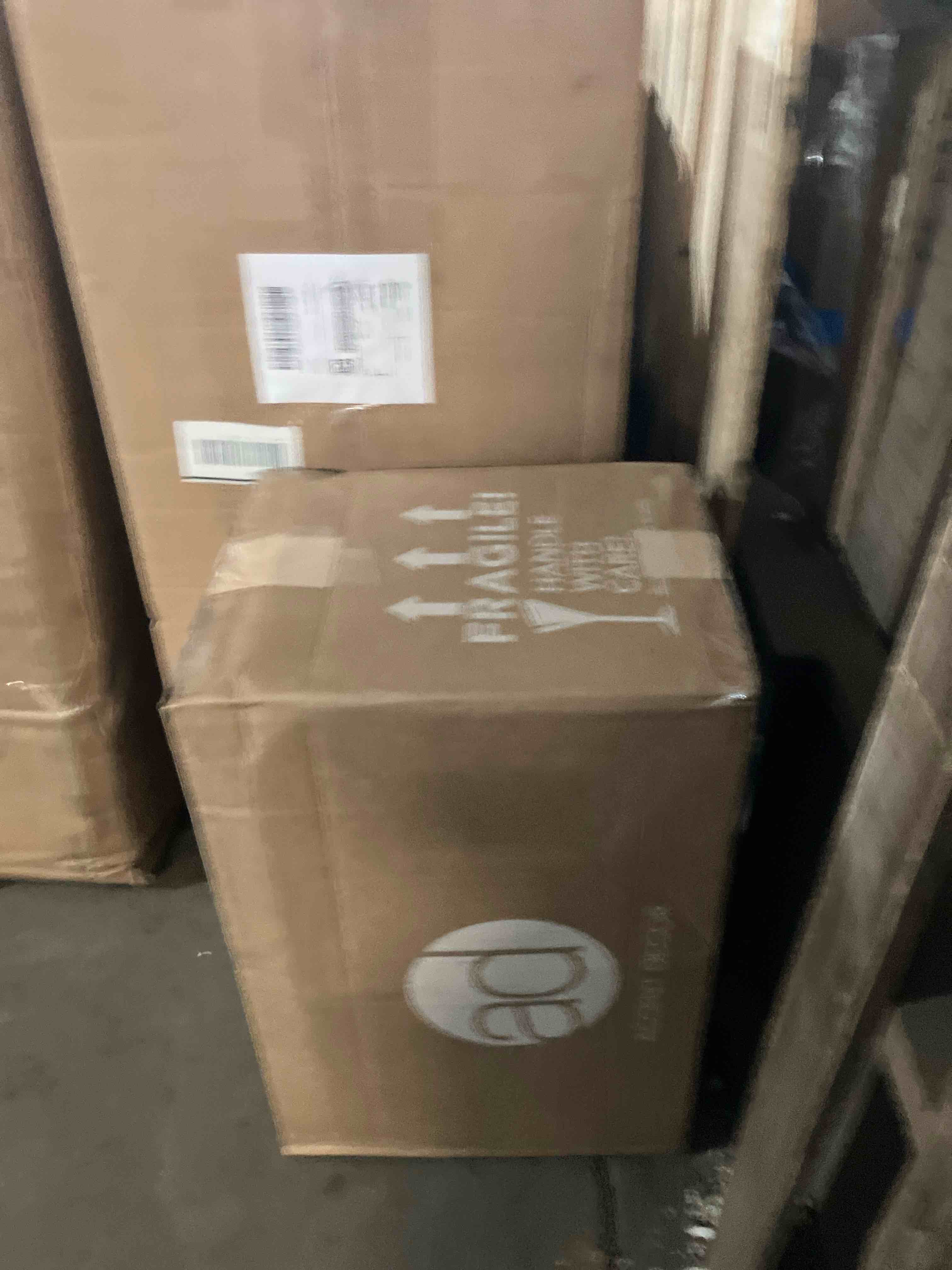 https://s3.amazonaws.com/lotting-images-prod/phillipi/BRN1955420_1756396231190.jpeg