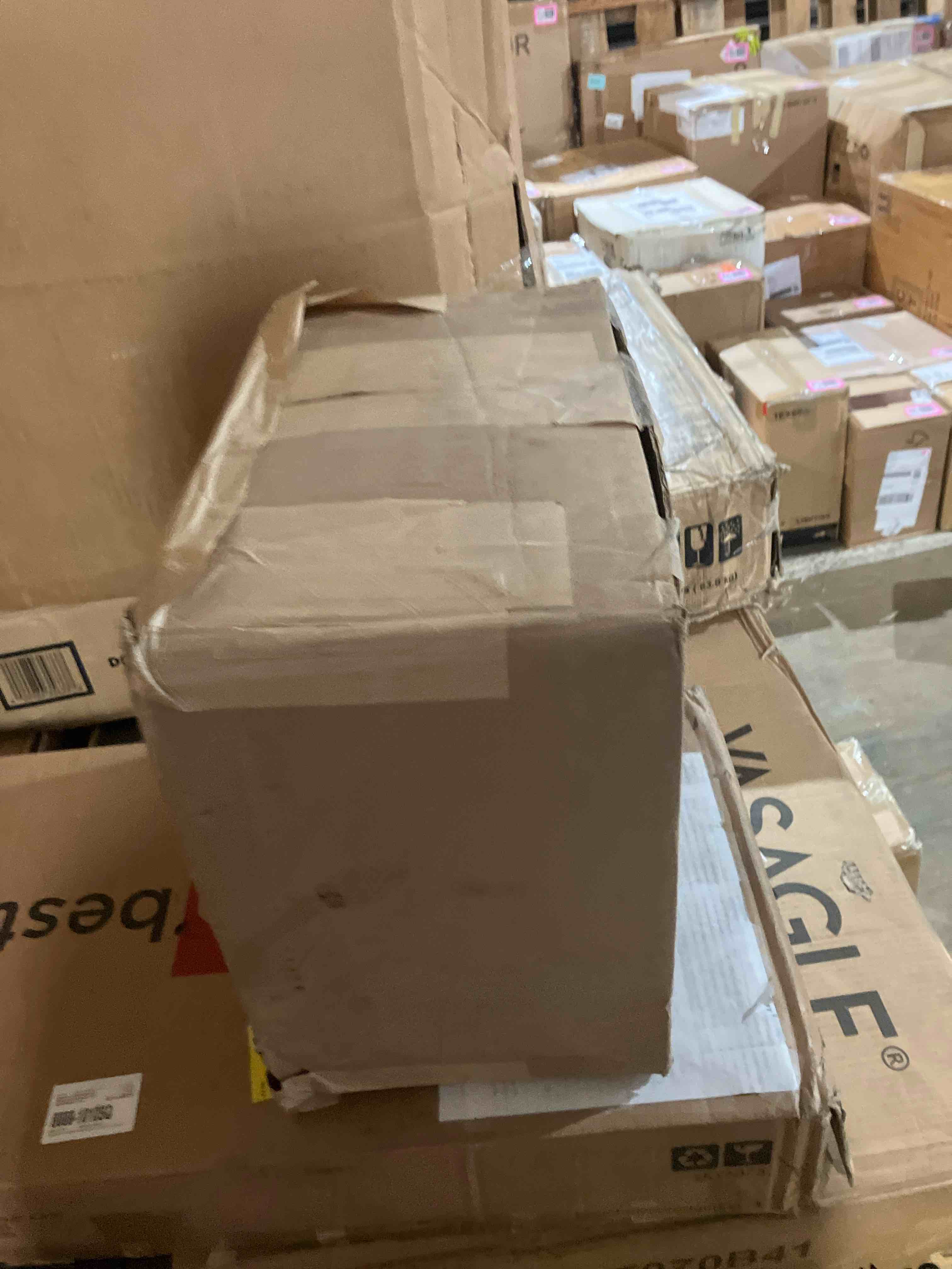 https://s3.amazonaws.com/lotting-images-prod/phillipi/BRN1955421_1756396143984.jpeg