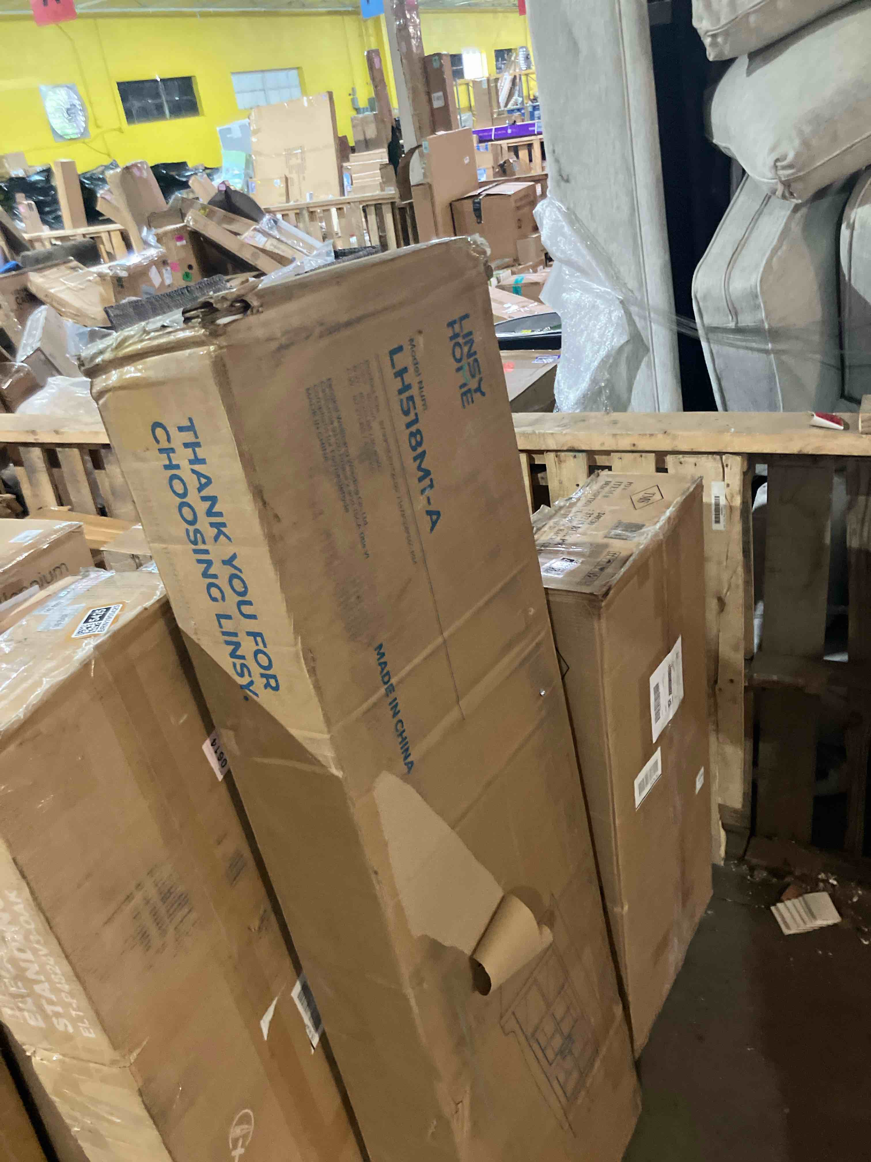 https://s3.amazonaws.com/lotting-images-prod/phillipi/BRN1955424_1756395913572.jpeg