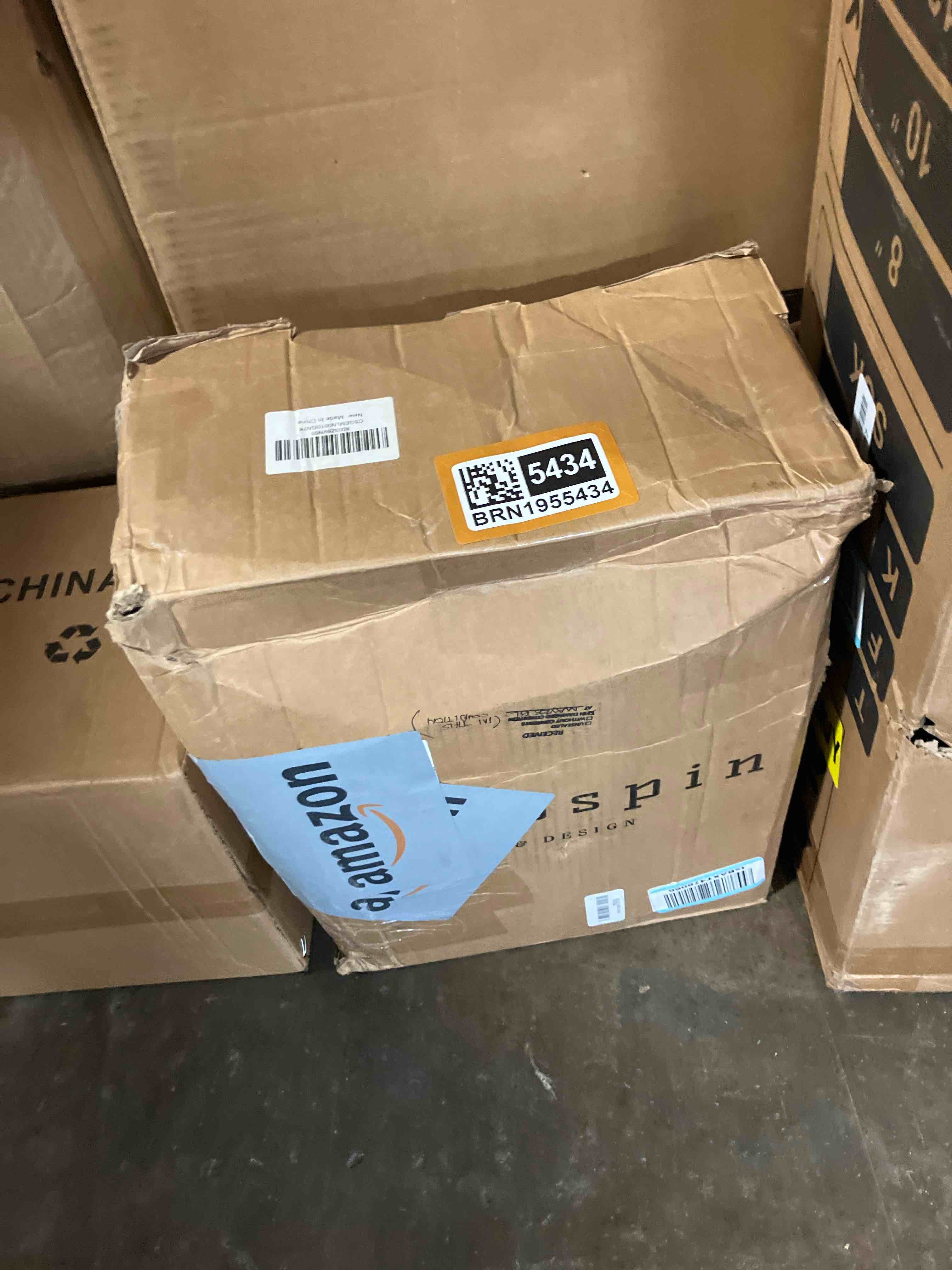 https://s3.amazonaws.com/lotting-images-prod/phillipi/BRN1955434_1756405274572.jpeg