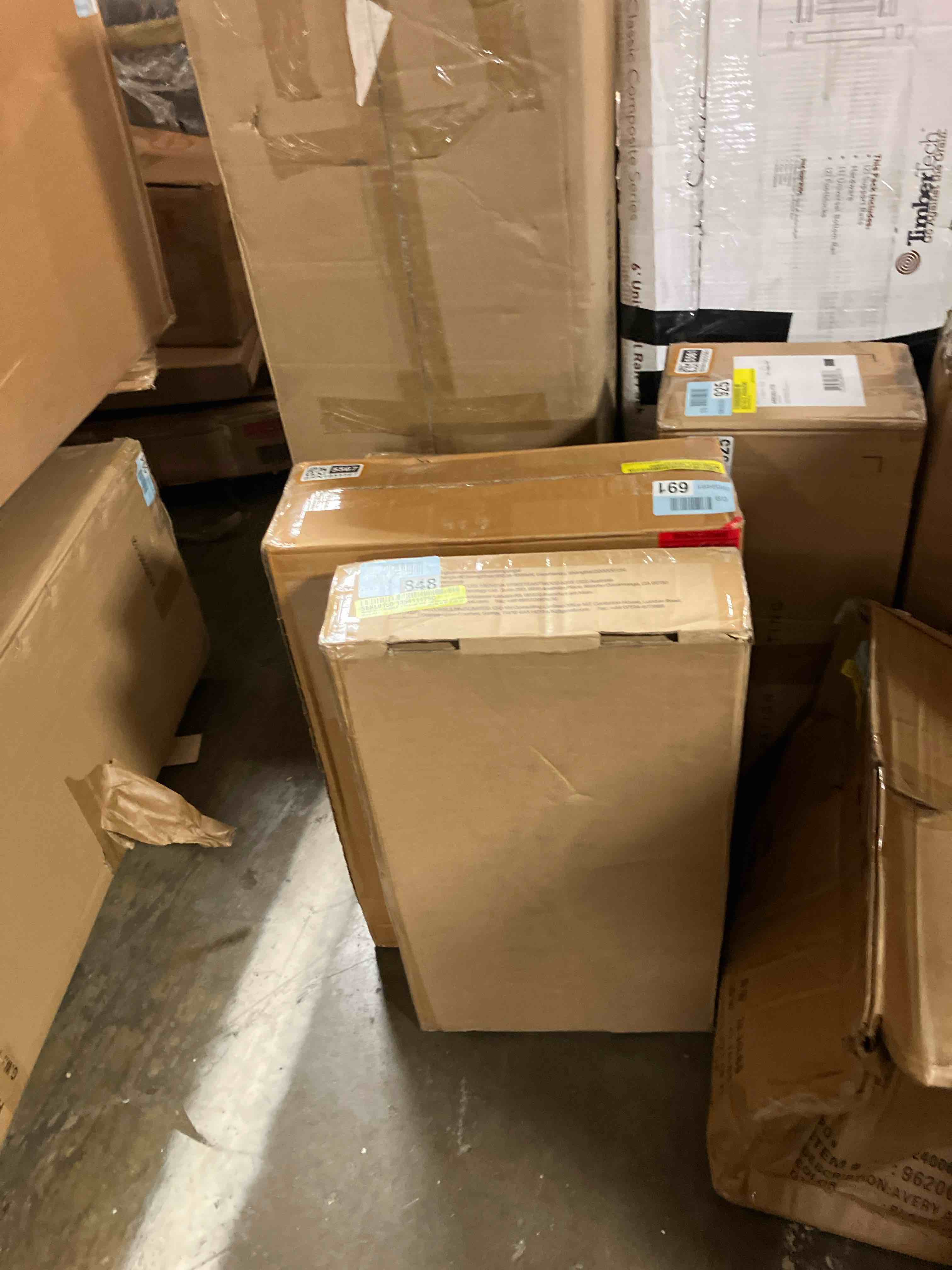 https://s3.amazonaws.com/lotting-images-prod/phillipi/BRN1955568_1757517350180.jpeg