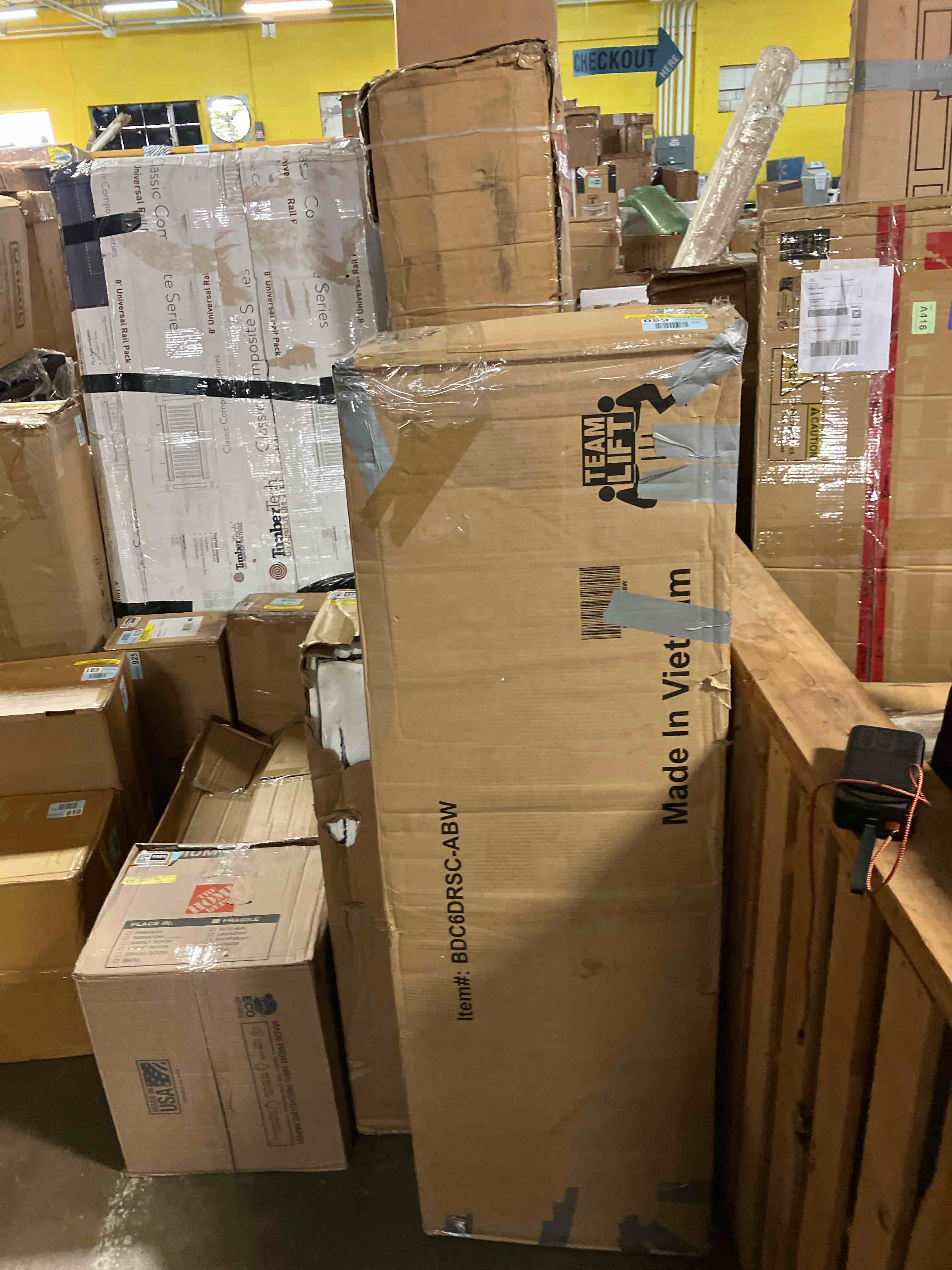 https://s3.amazonaws.com/lotting-images-prod/phillipi/BRN1955571_1757517993336.jpeg