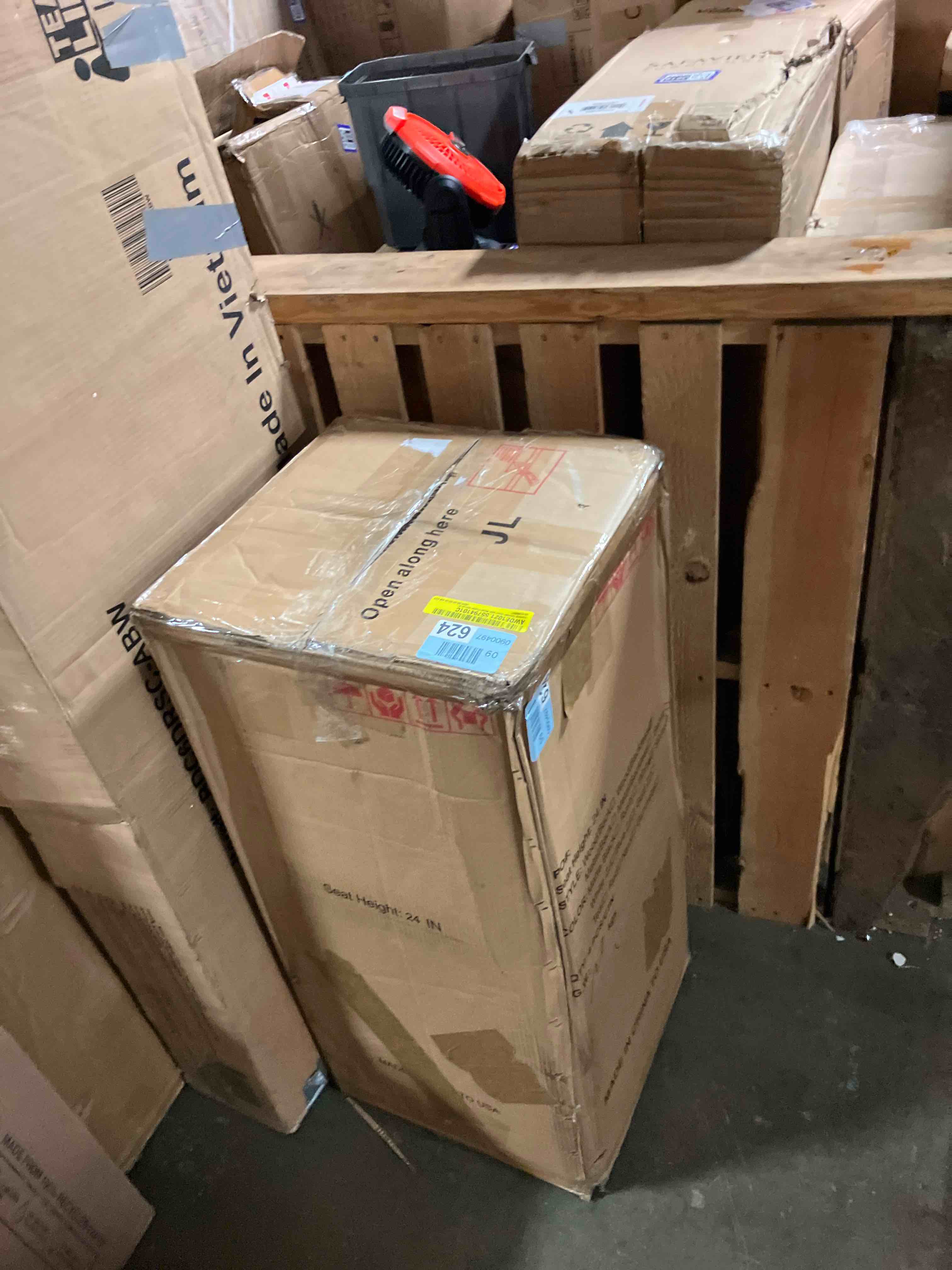 https://s3.amazonaws.com/lotting-images-prod/phillipi/BRN1955572_1757518139091.jpeg