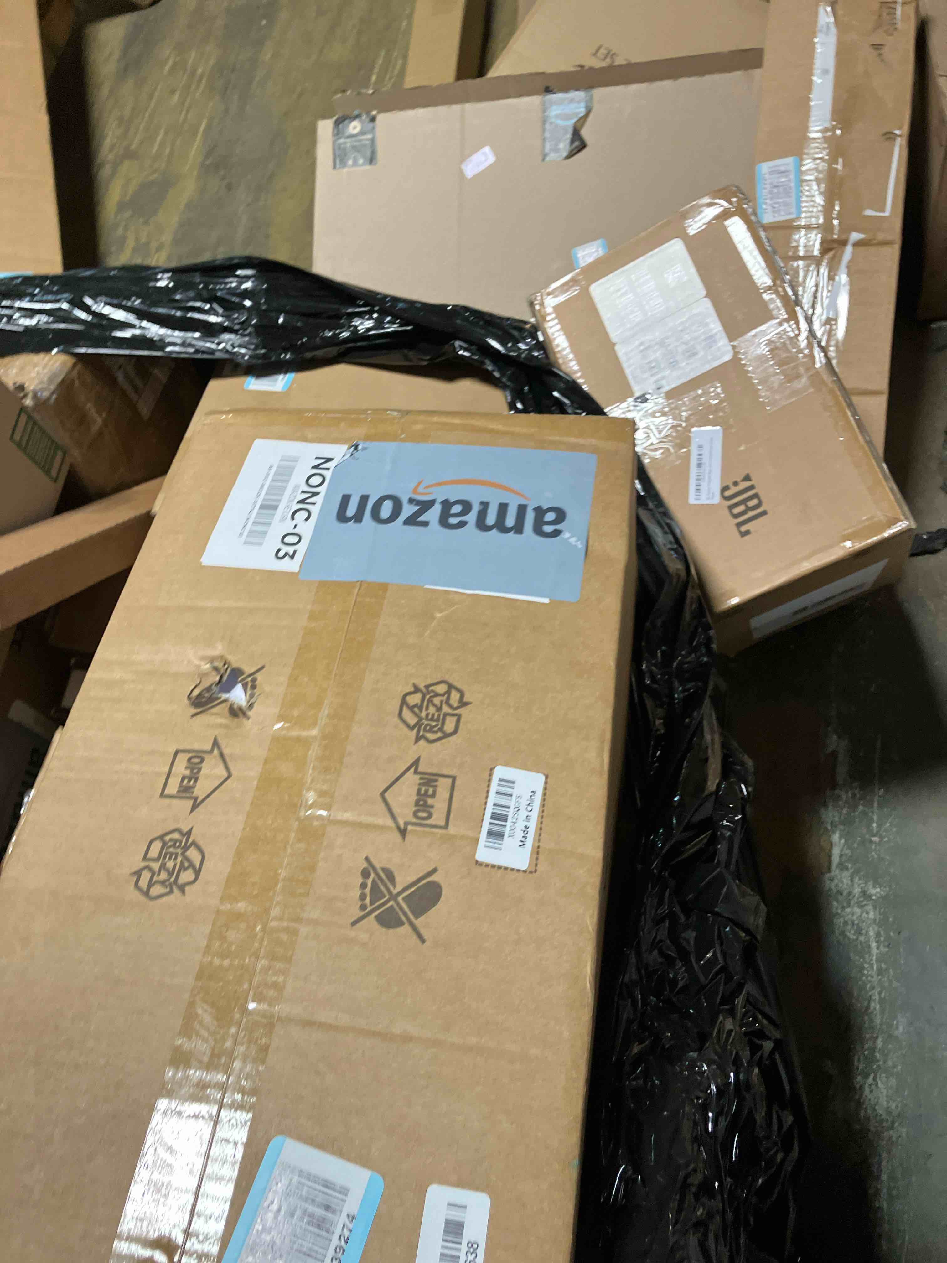https://s3.amazonaws.com/lotting-images-prod/phillipi/BRN1955755_1757613073842.jpeg