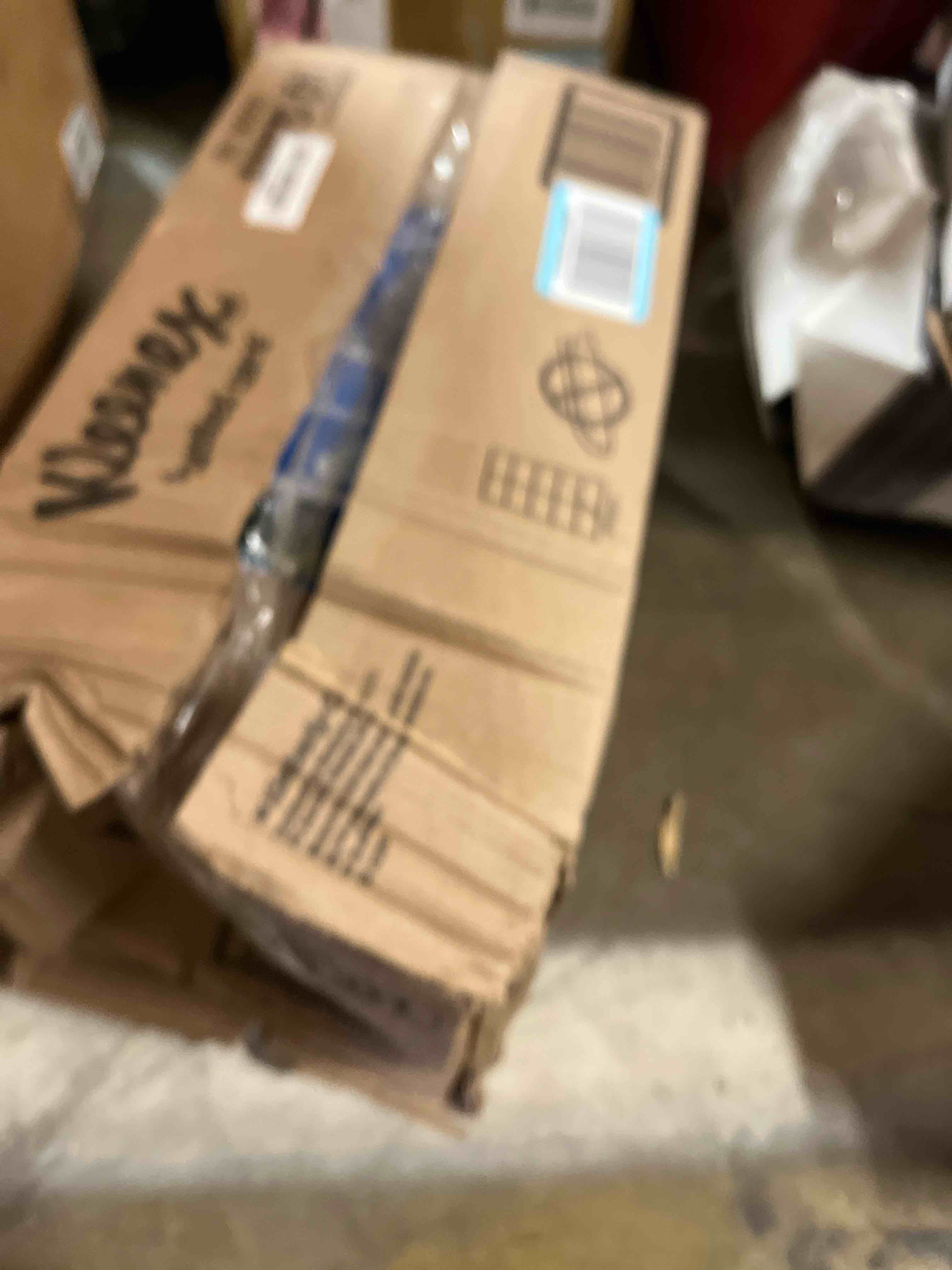https://s3.amazonaws.com/lotting-images-prod/phillipi/BRN1955852_1757694785363.jpeg