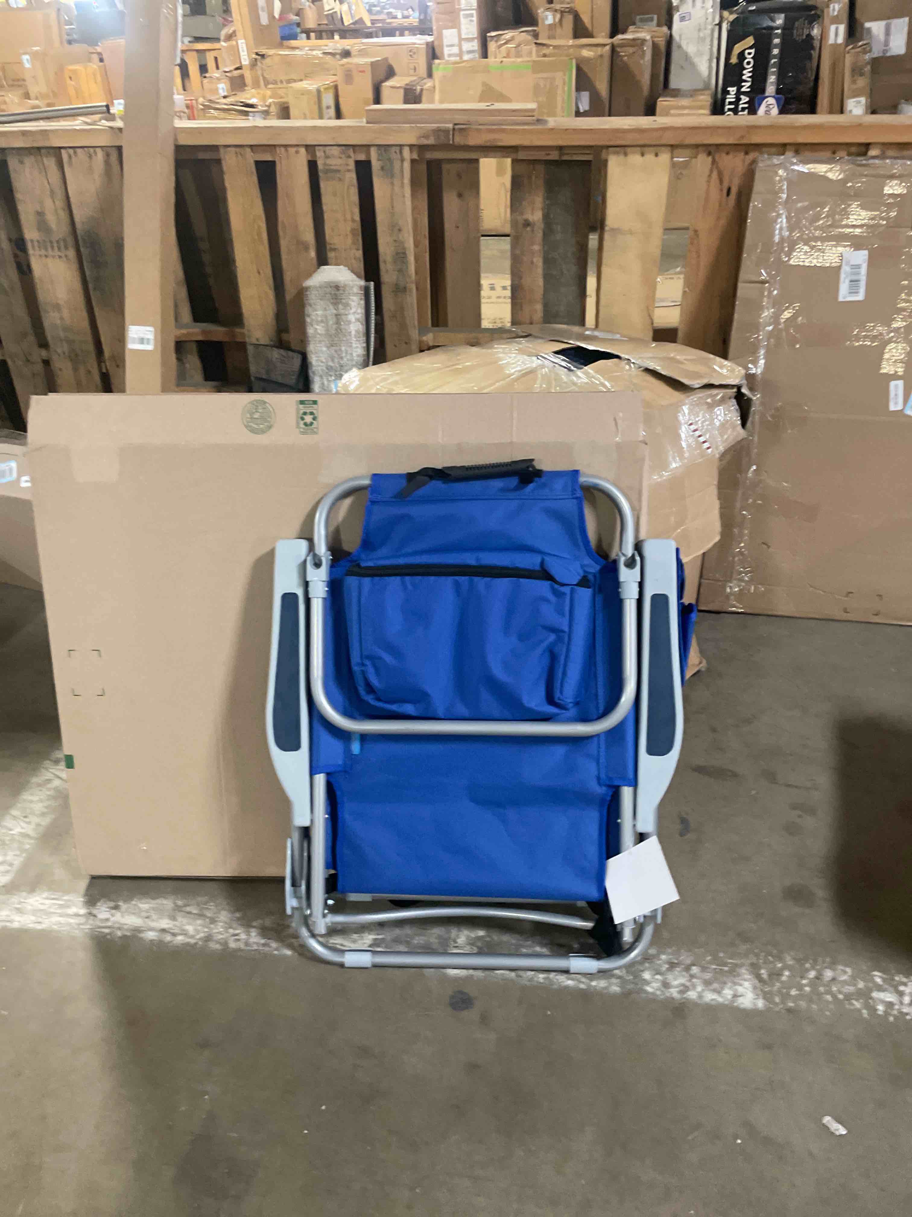 https://s3.amazonaws.com/lotting-images-prod/phillipi/BRN1956012_1757960146306.jpeg