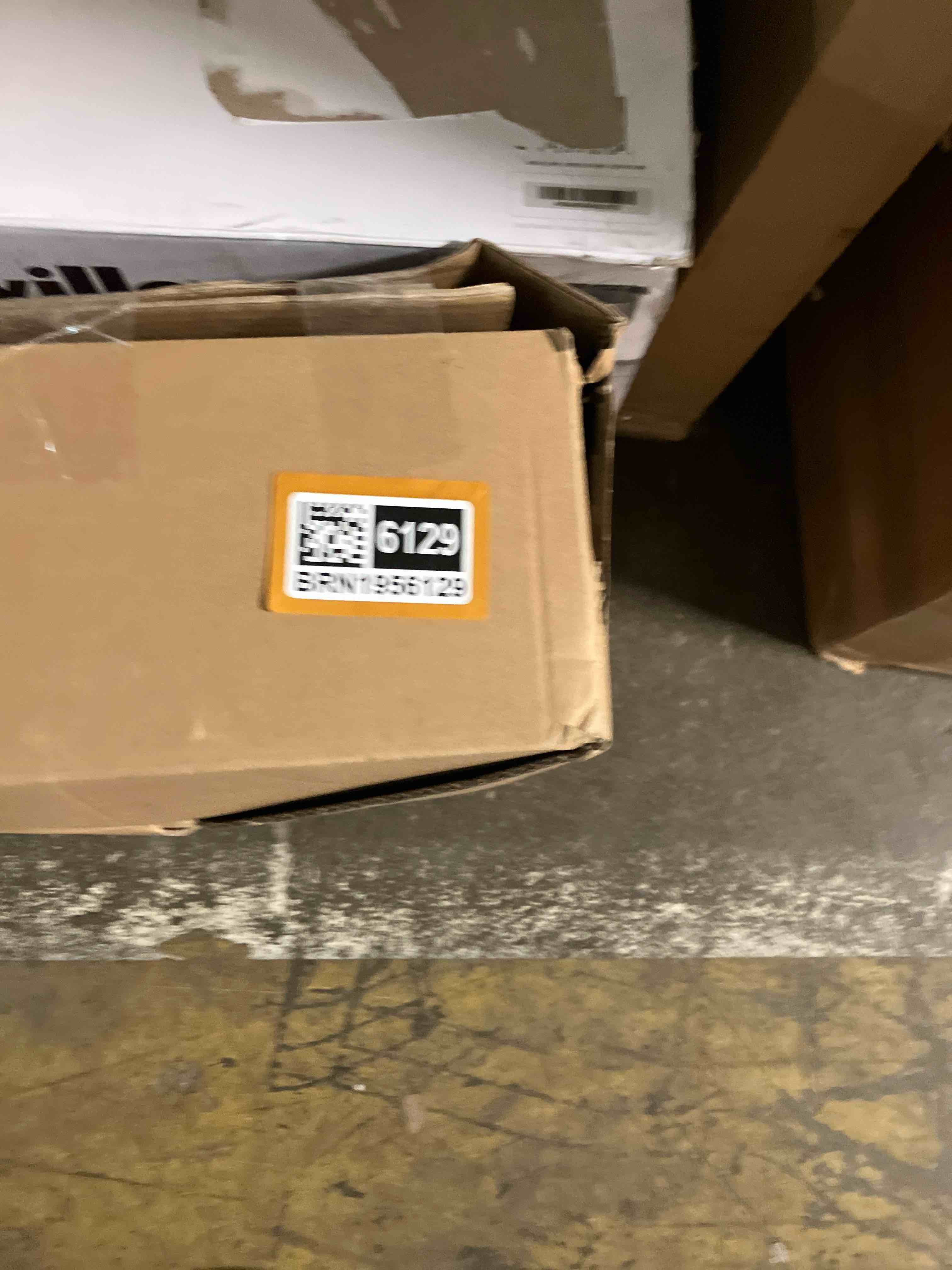 https://s3.amazonaws.com/lotting-images-prod/phillipi/BRN1956129_1758654786747.jpeg