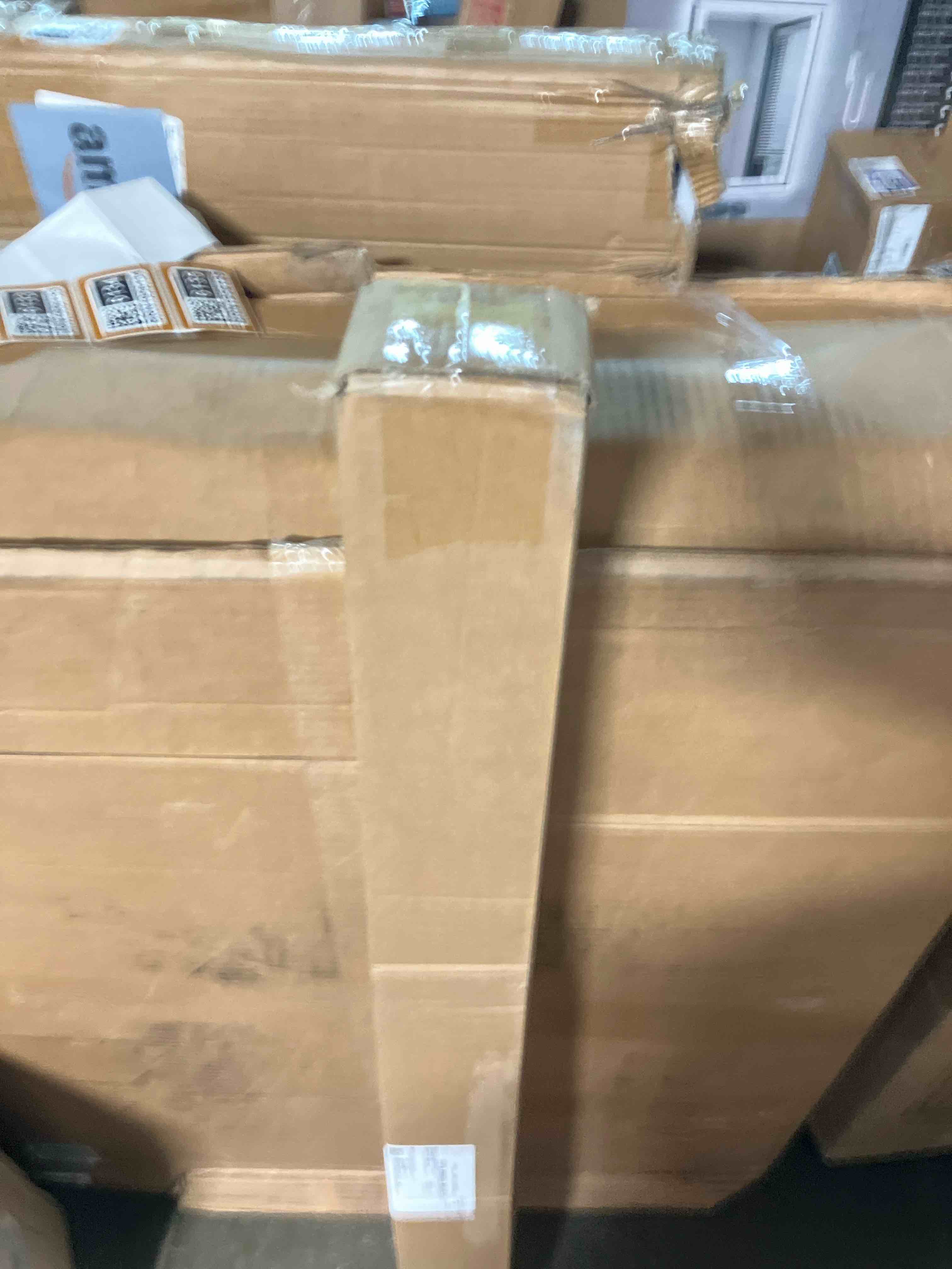 https://s3.amazonaws.com/lotting-images-prod/phillipi/BRN1956133_1758655601941.jpeg