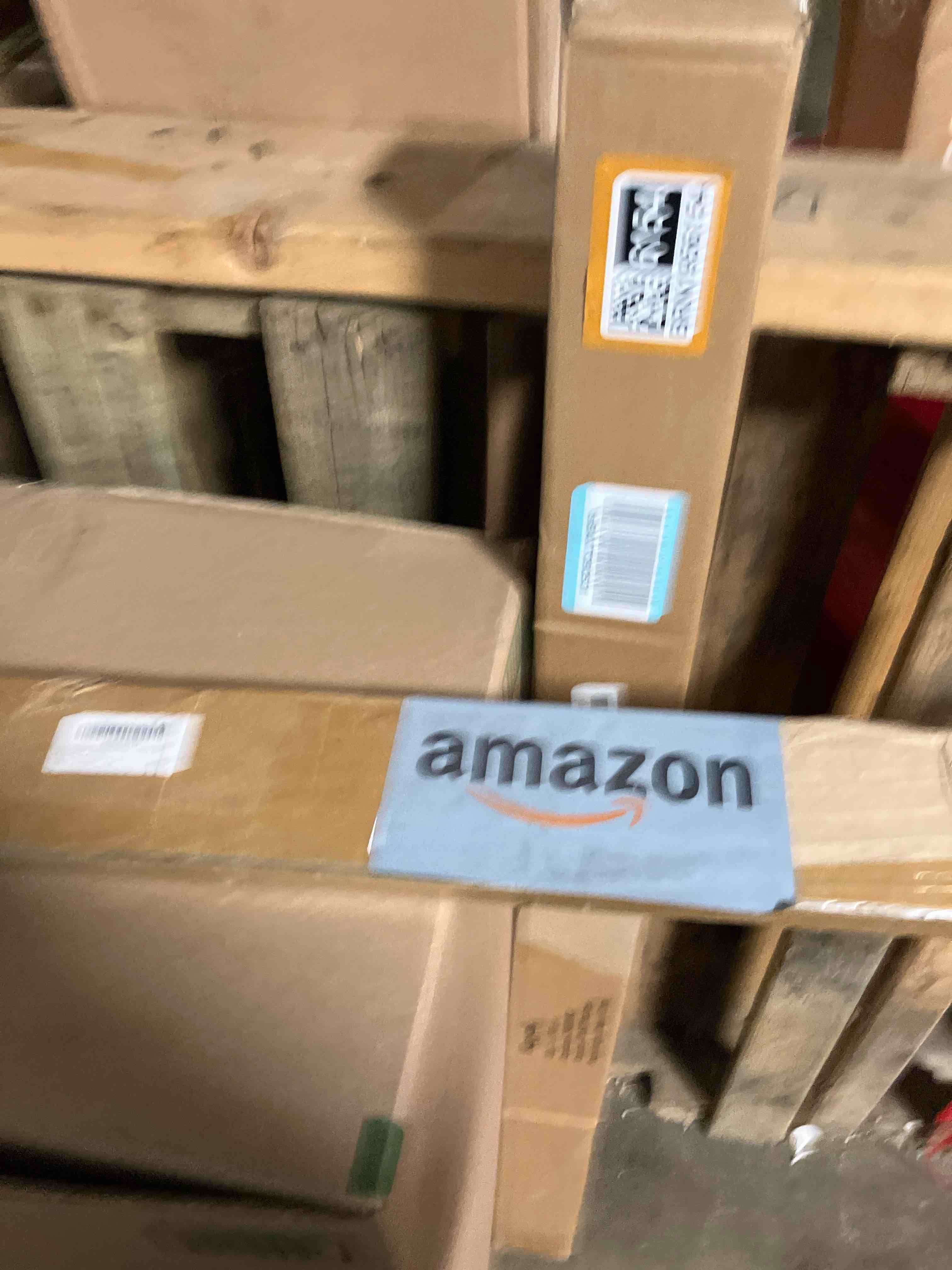 https://s3.amazonaws.com/lotting-images-prod/phillipi/BRN1956155_1758659777847.jpeg