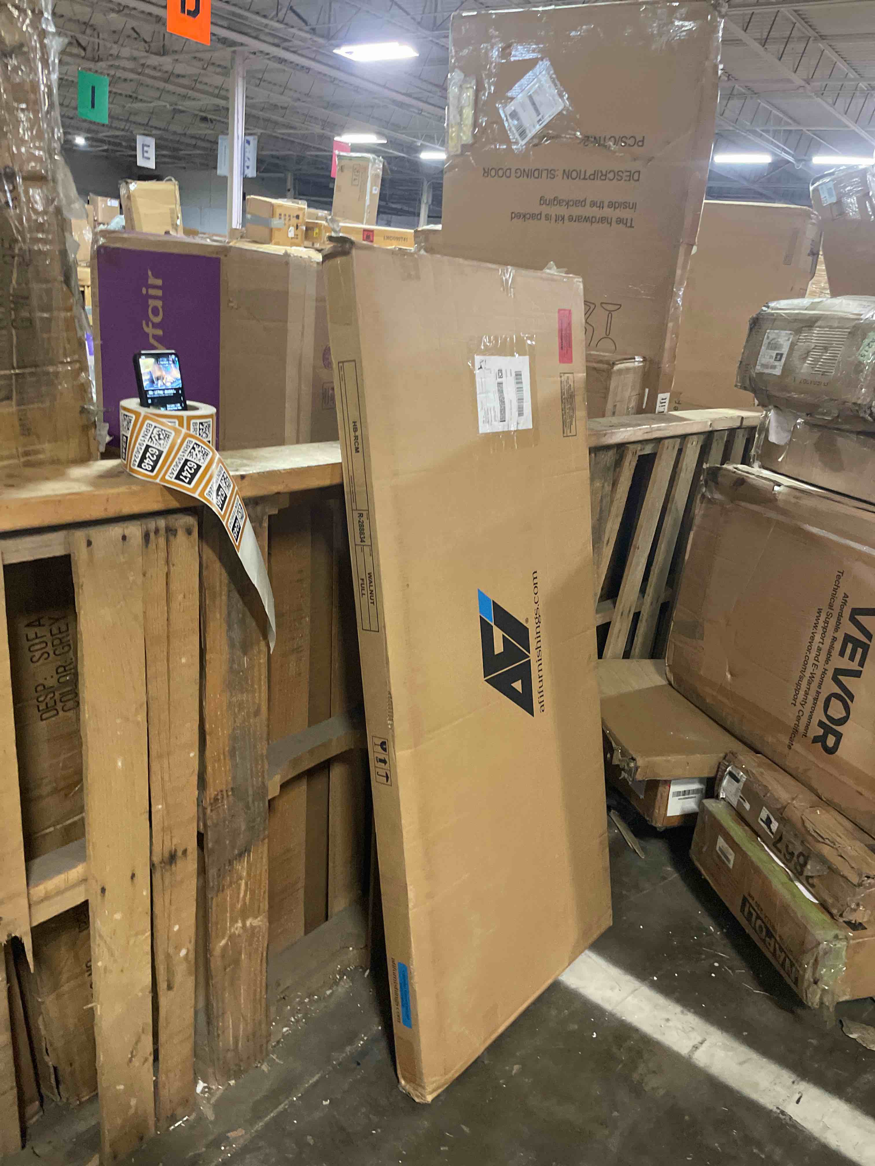 https://s3.amazonaws.com/lotting-images-prod/phillipi/BRN1956245_1758807169194.jpeg