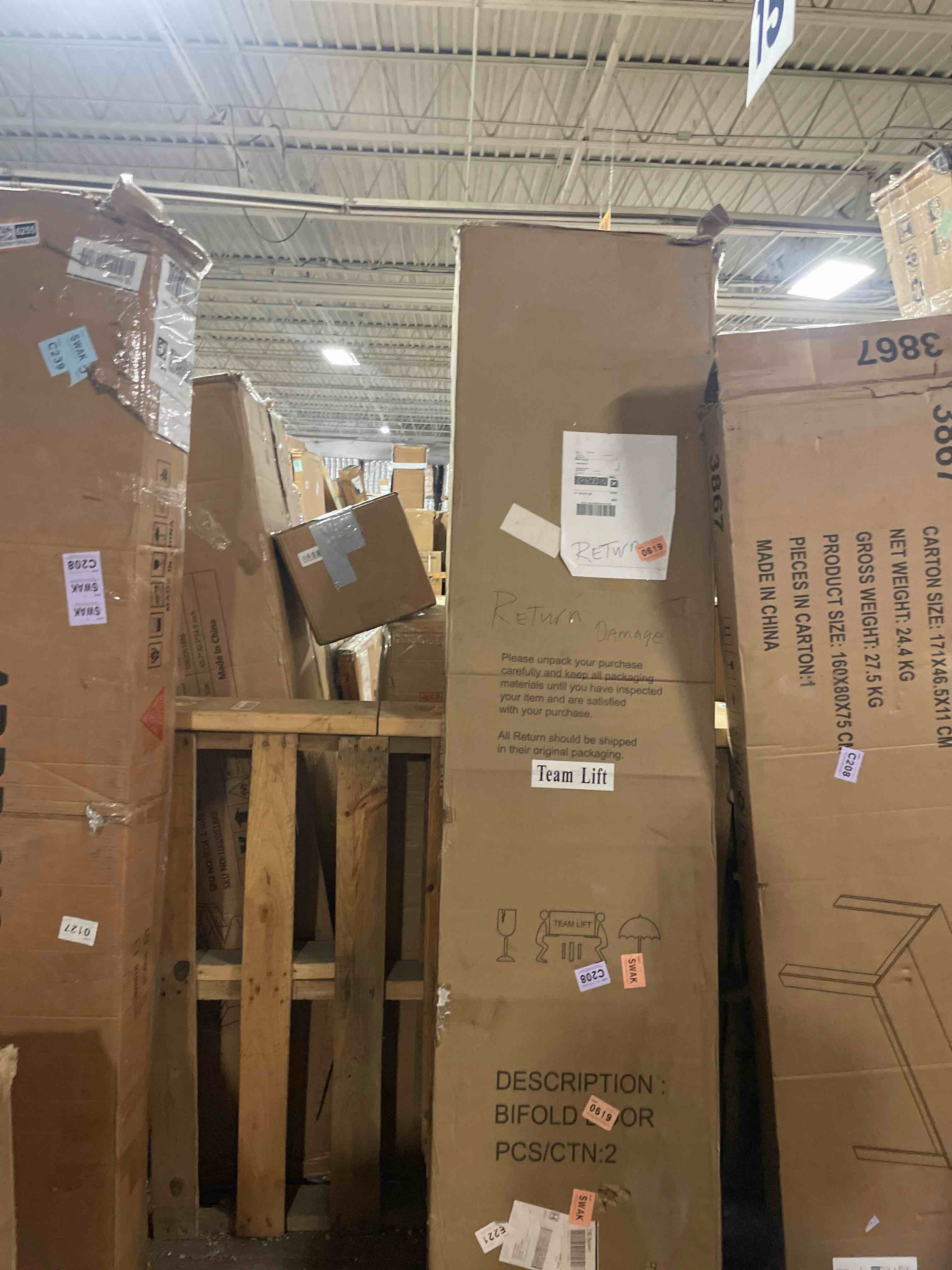 https://s3.amazonaws.com/lotting-images-prod/phillipi/BRN1956256_1758811143844.jpeg