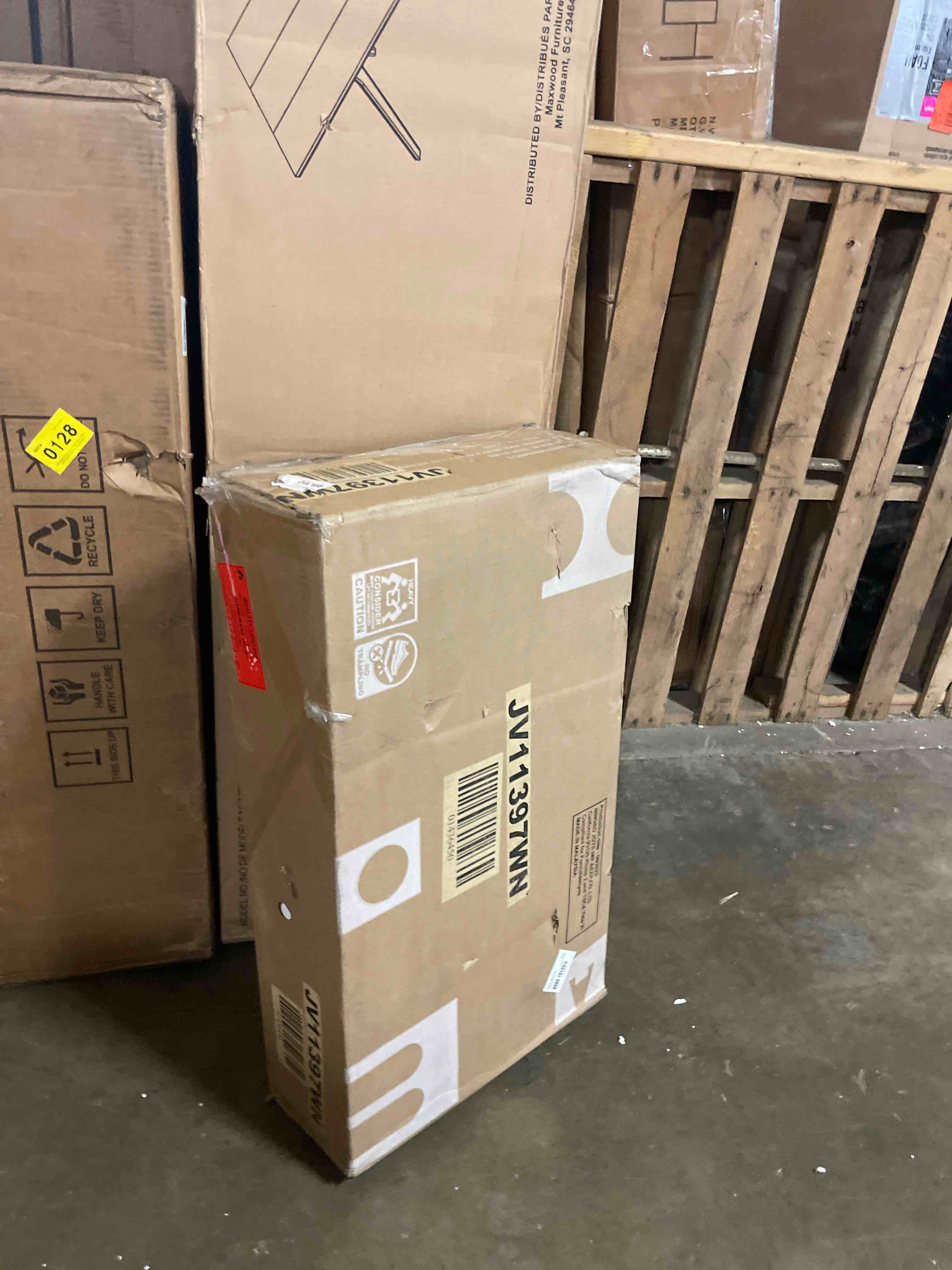 https://s3.amazonaws.com/lotting-images-prod/phillipi/BRN1956277_1758816182472.jpeg