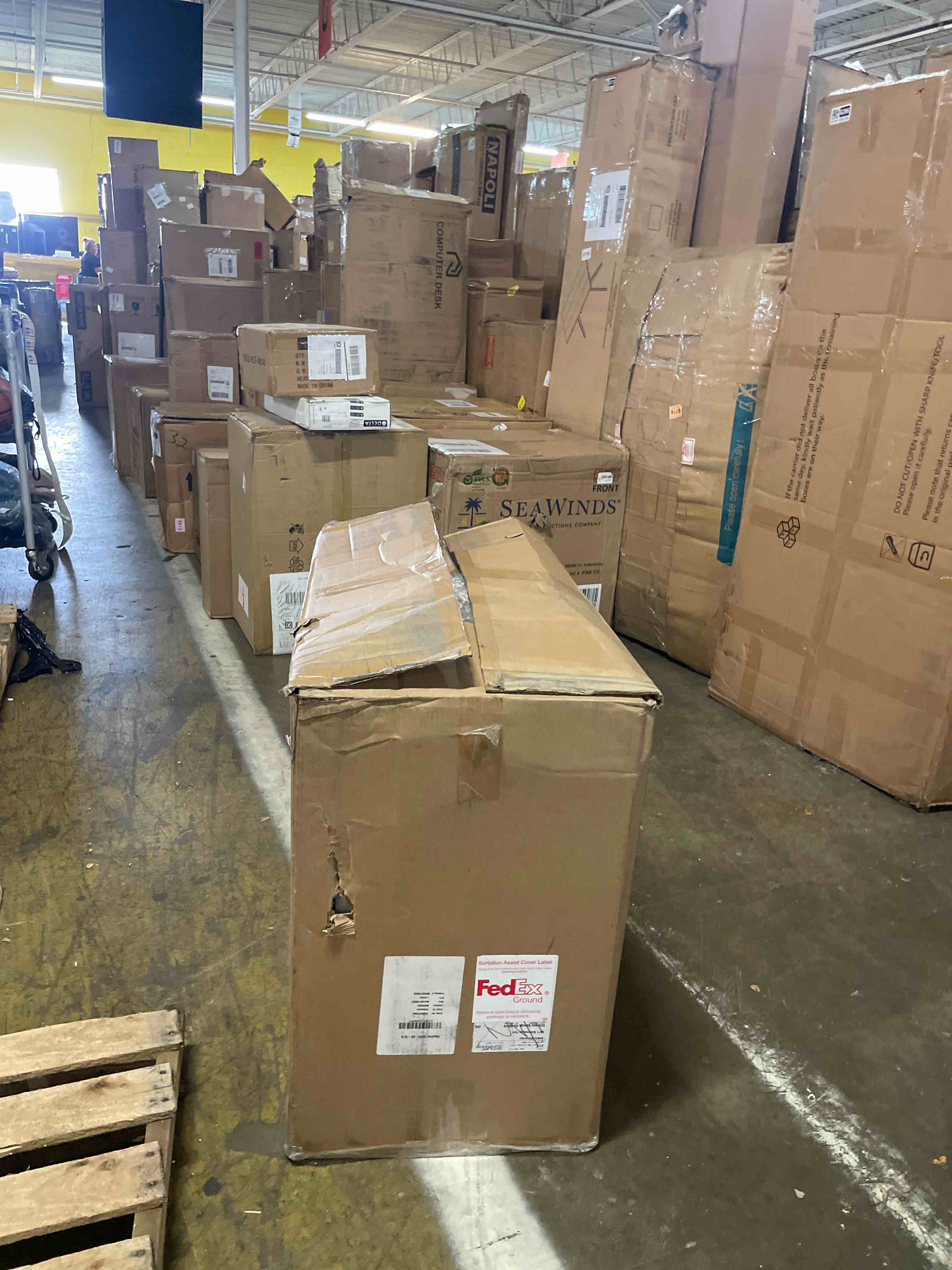 https://s3.amazonaws.com/lotting-images-prod/phillipi/BRN1956288_1758819274478.jpeg