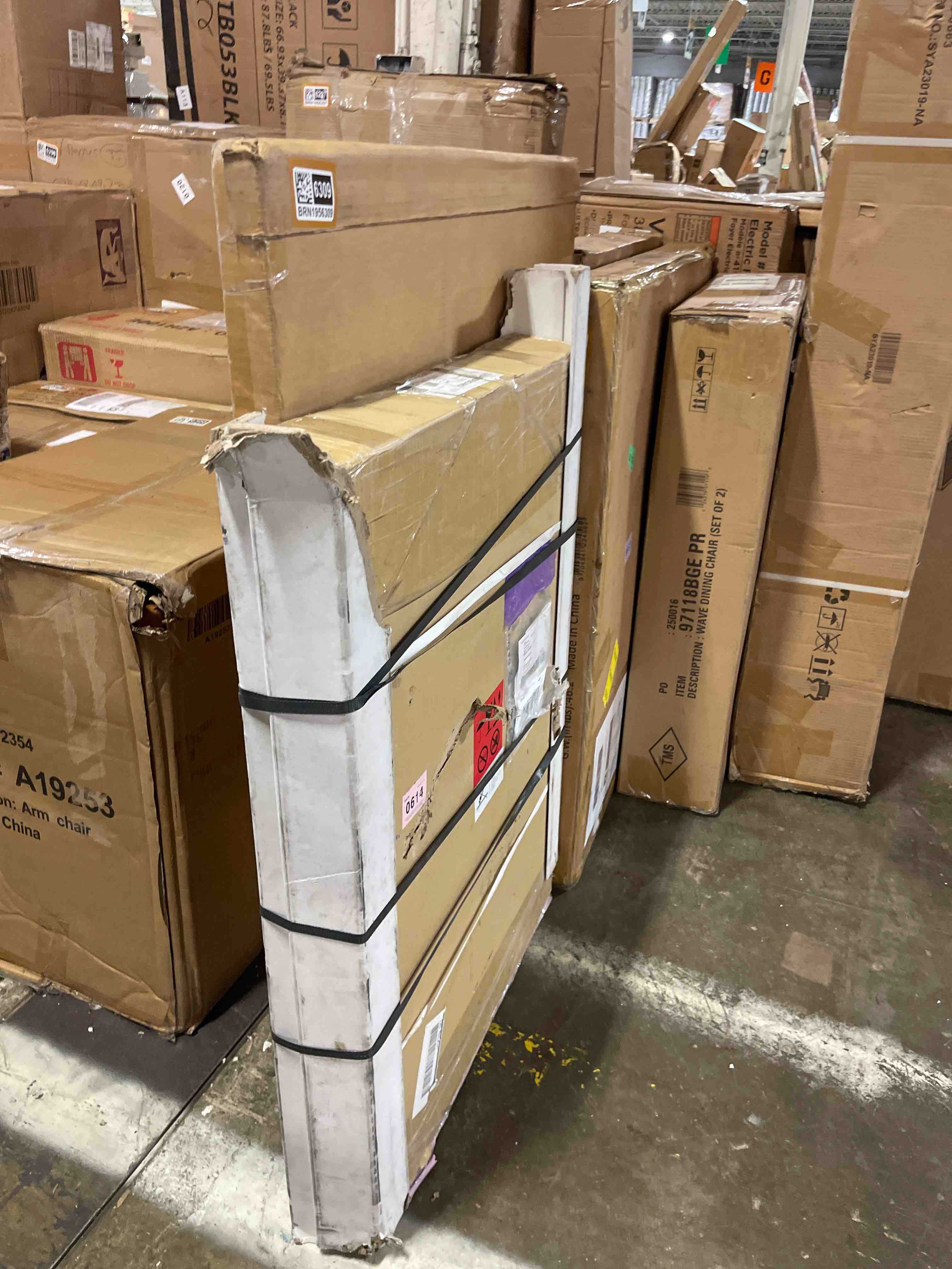 https://s3.amazonaws.com/lotting-images-prod/phillipi/BRN1956310_1758825422132.jpeg