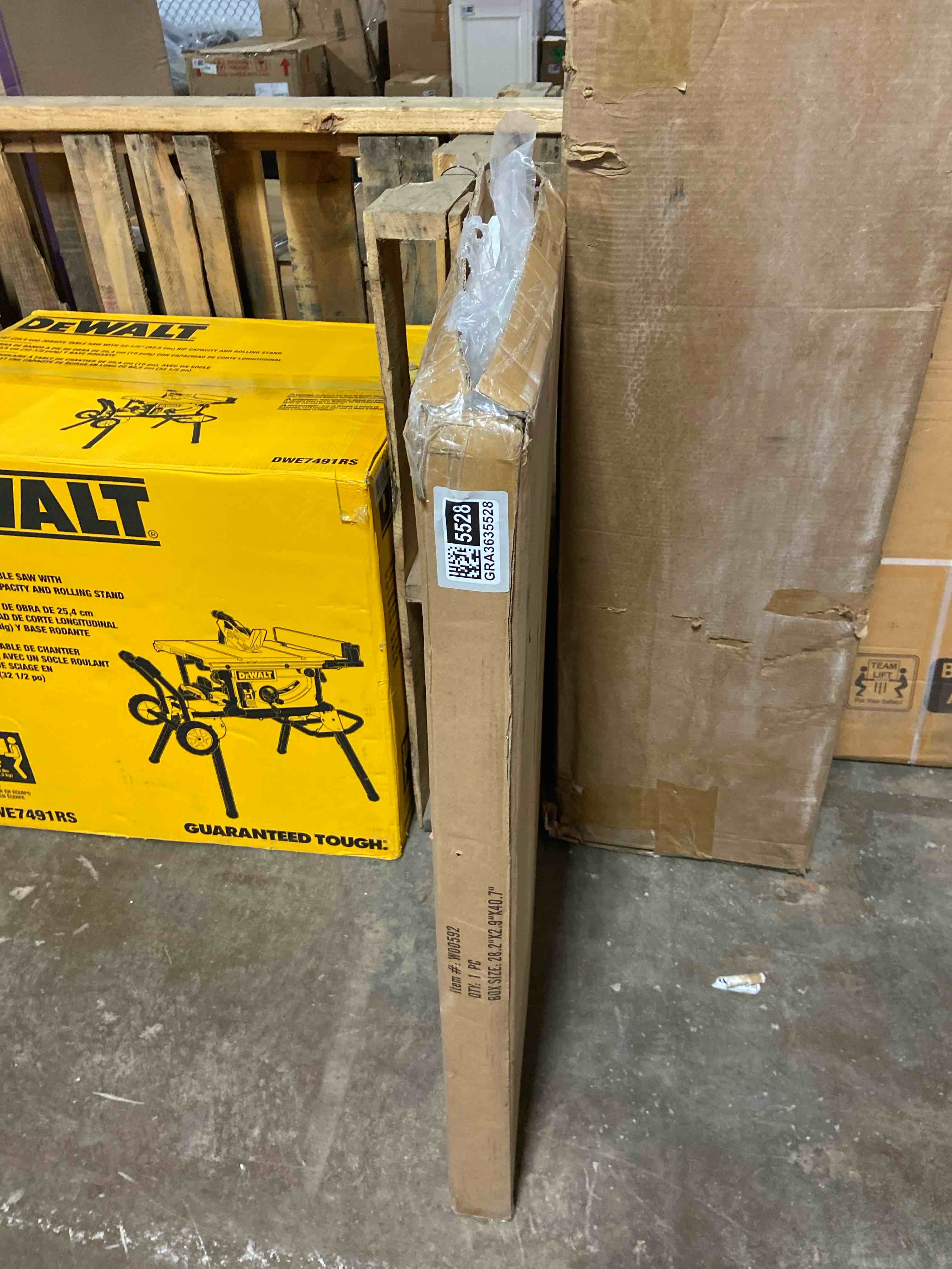 https://s3.amazonaws.com/lotting-images-prod/phillipi/BRN1956562_1760024449005.jpeg