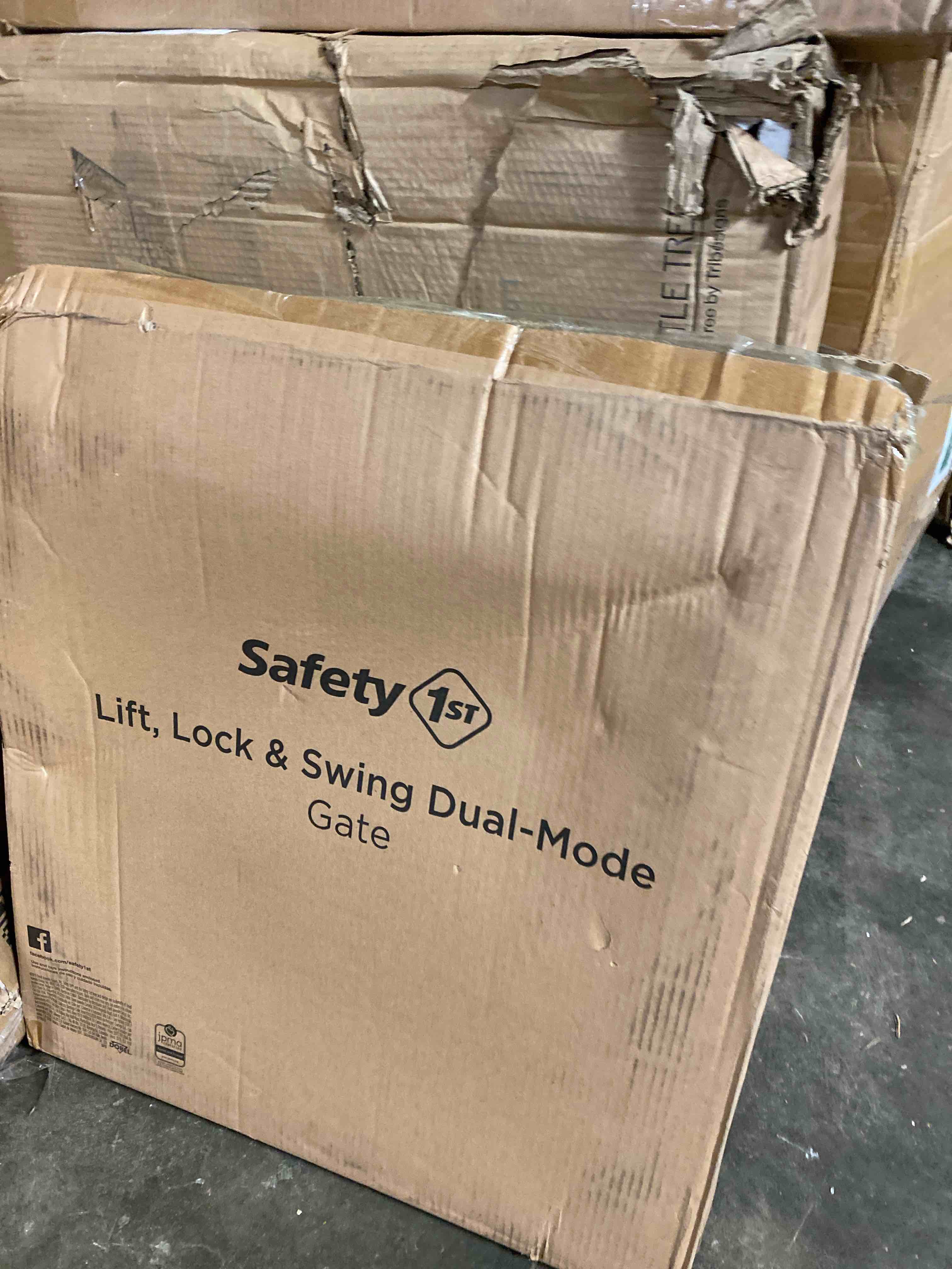 https://s3.amazonaws.com/lotting-images-prod/phillipi/BRN1957110_1746120688389.jpeg