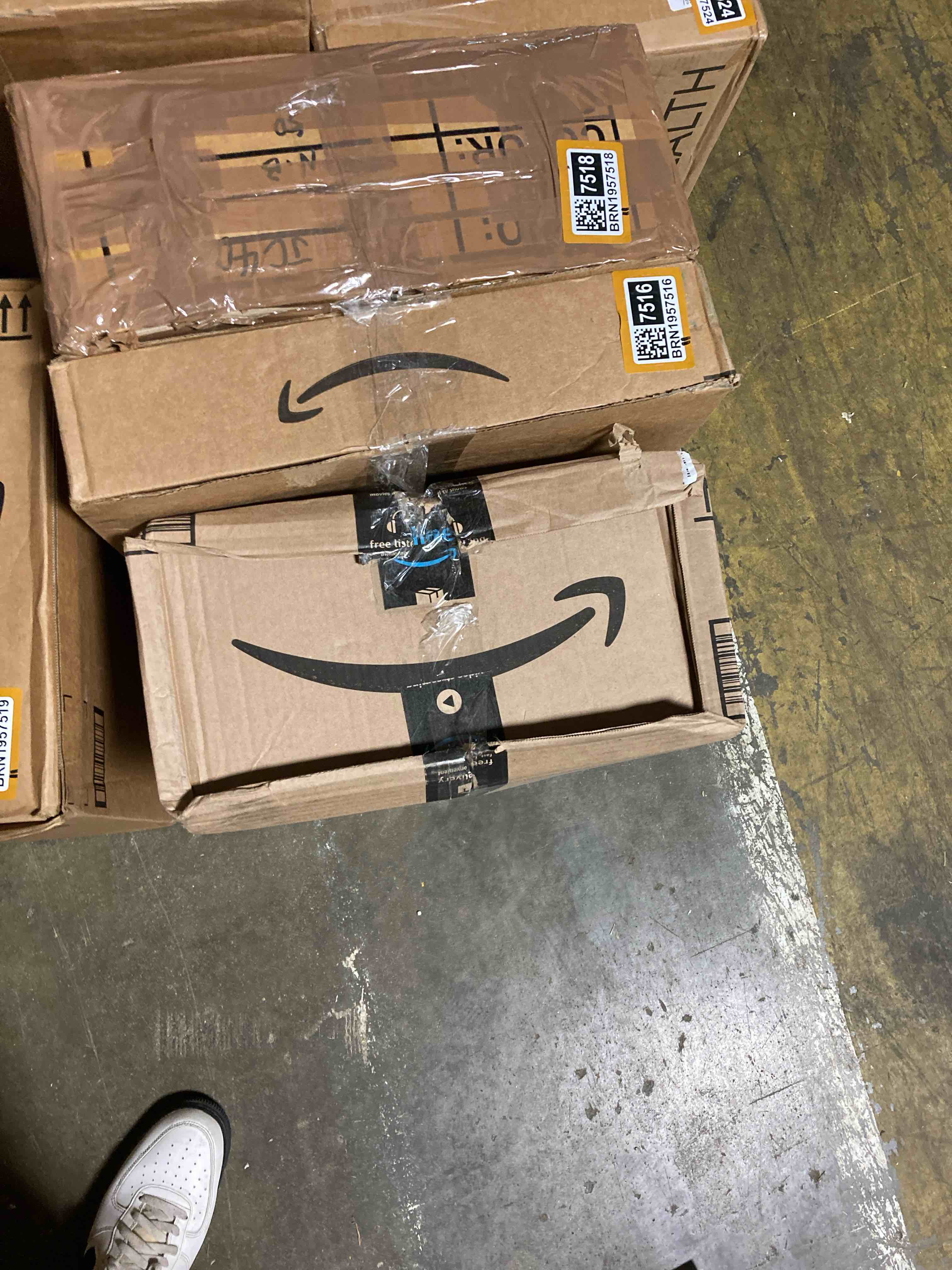 https://s3.amazonaws.com/lotting-images-prod/phillipi/BRN1957514_1746739035403.jpeg