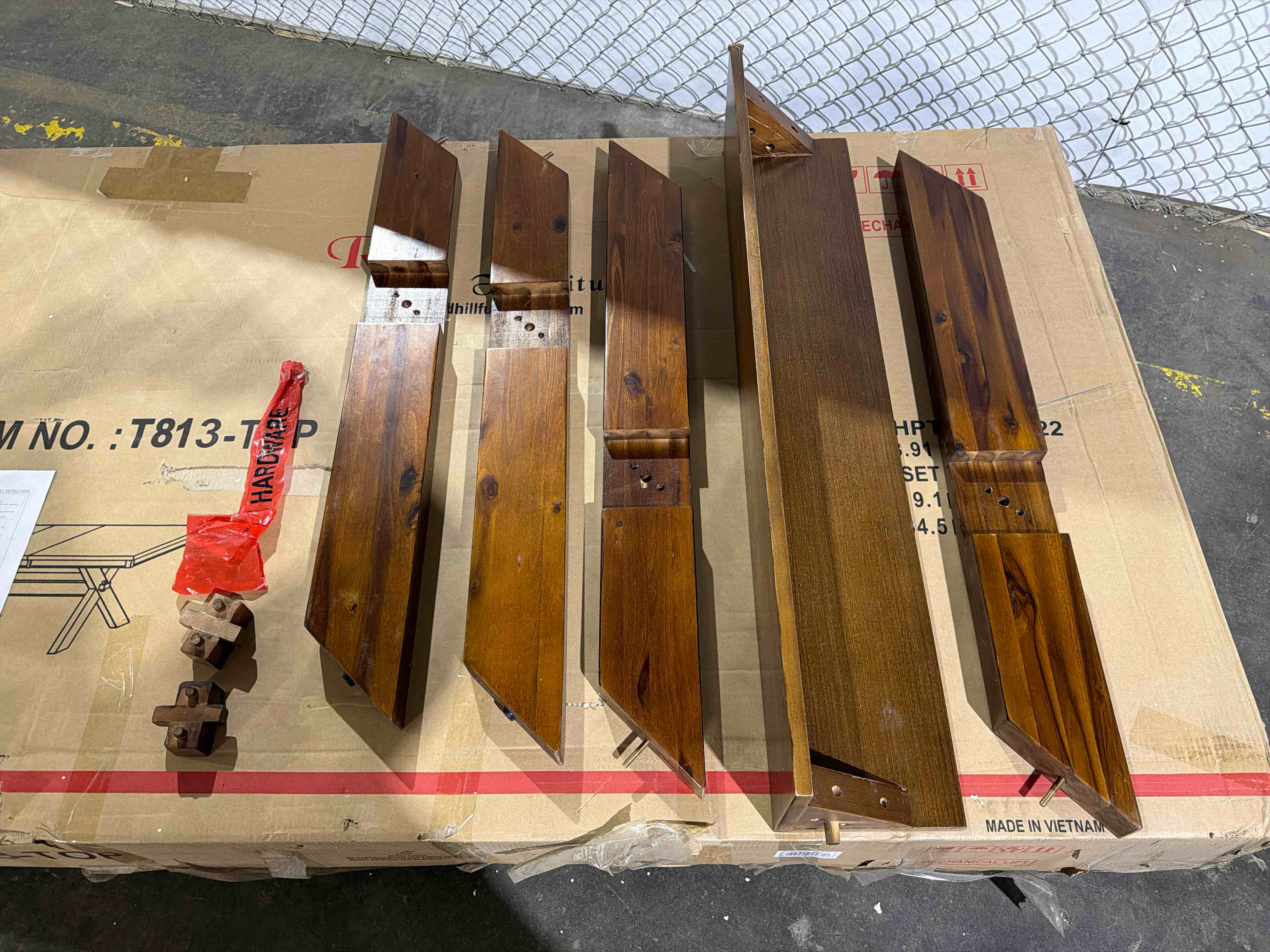 https://s3.amazonaws.com/lotting-images-prod/phillipi/BRN3538035_1777391768941.jpeg