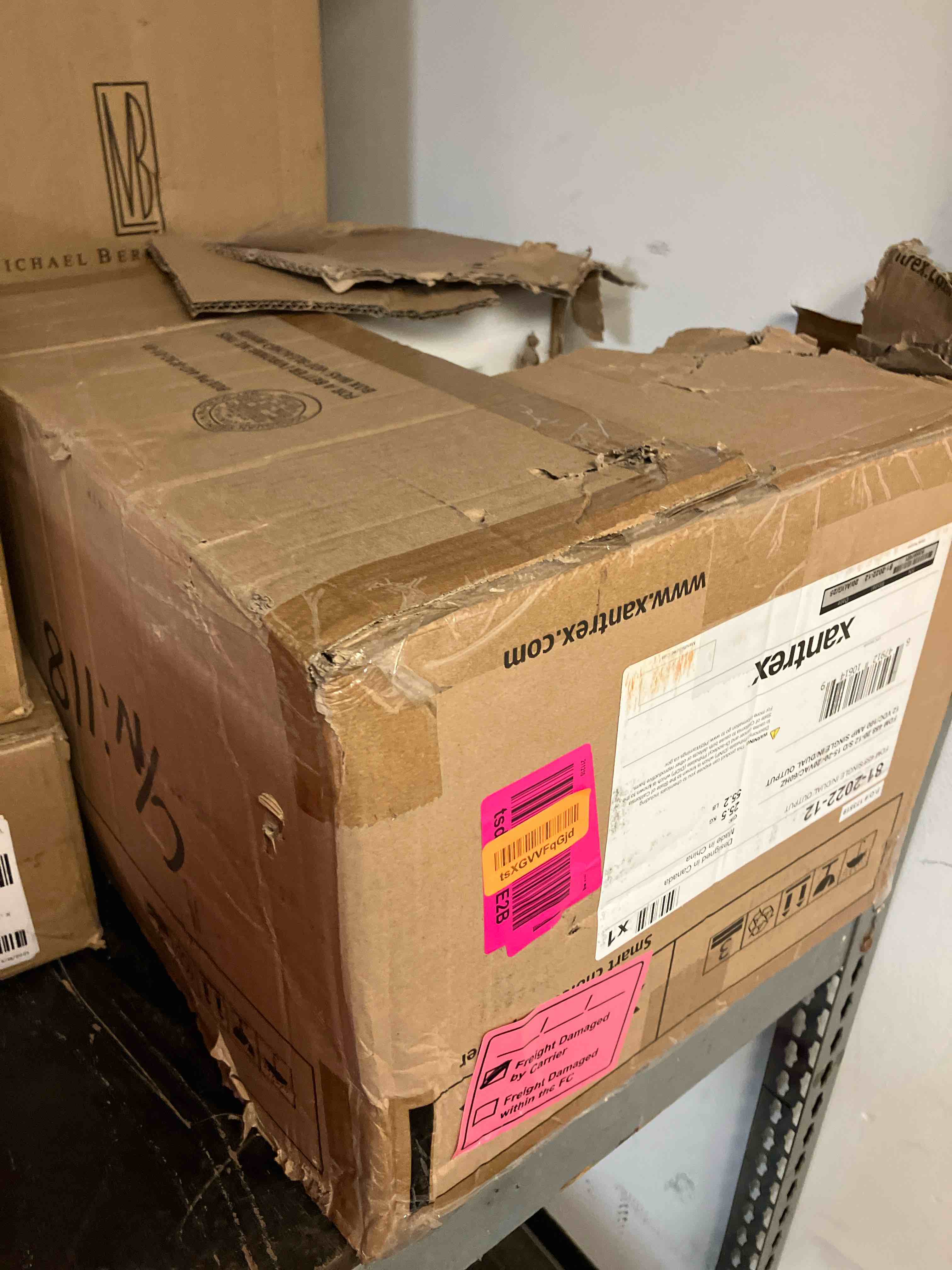 Condition photo showing New/Like New for xantrex 81-2022-12 inv/chgr, free-458 2000w 12v 100a m-sine