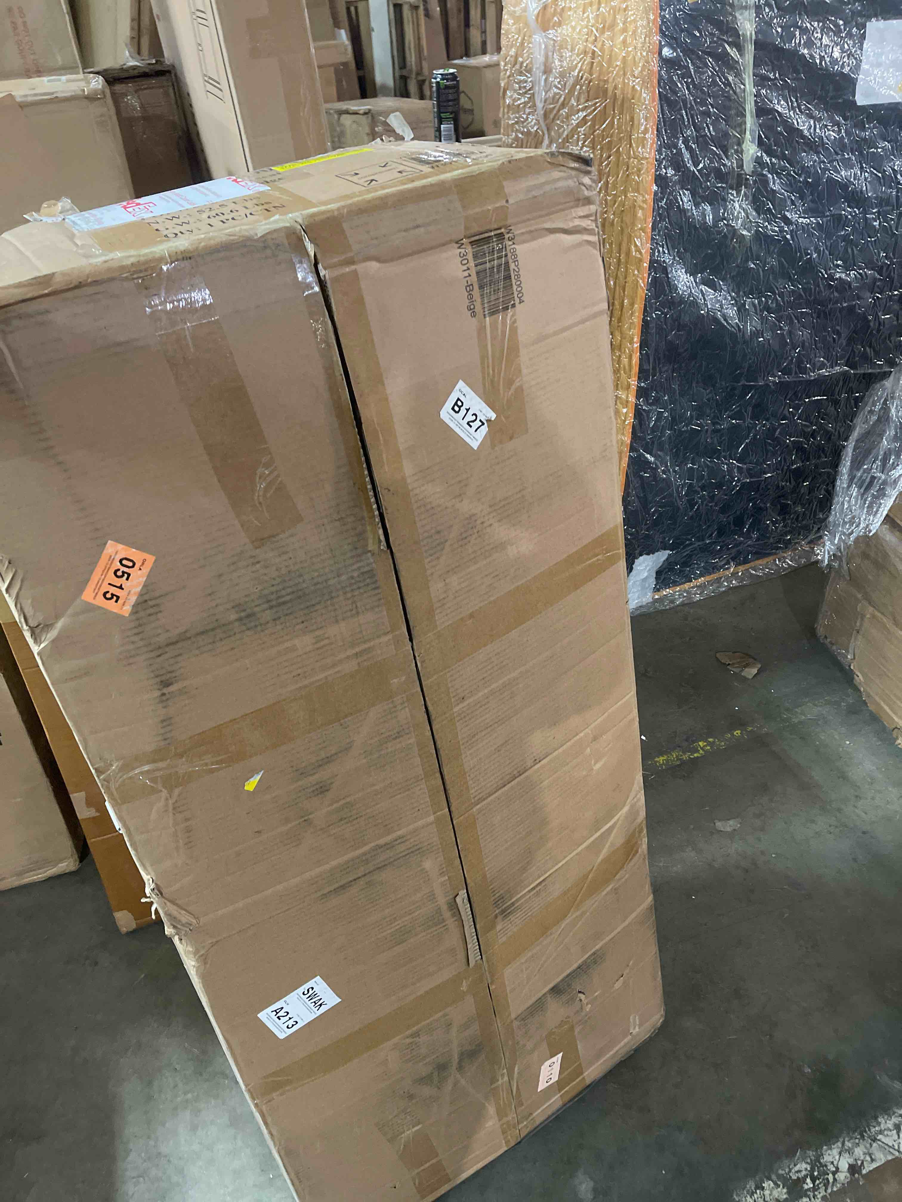 Condition photo showing New/Like New for Boysie 59.1'' Upholstered Loveseat