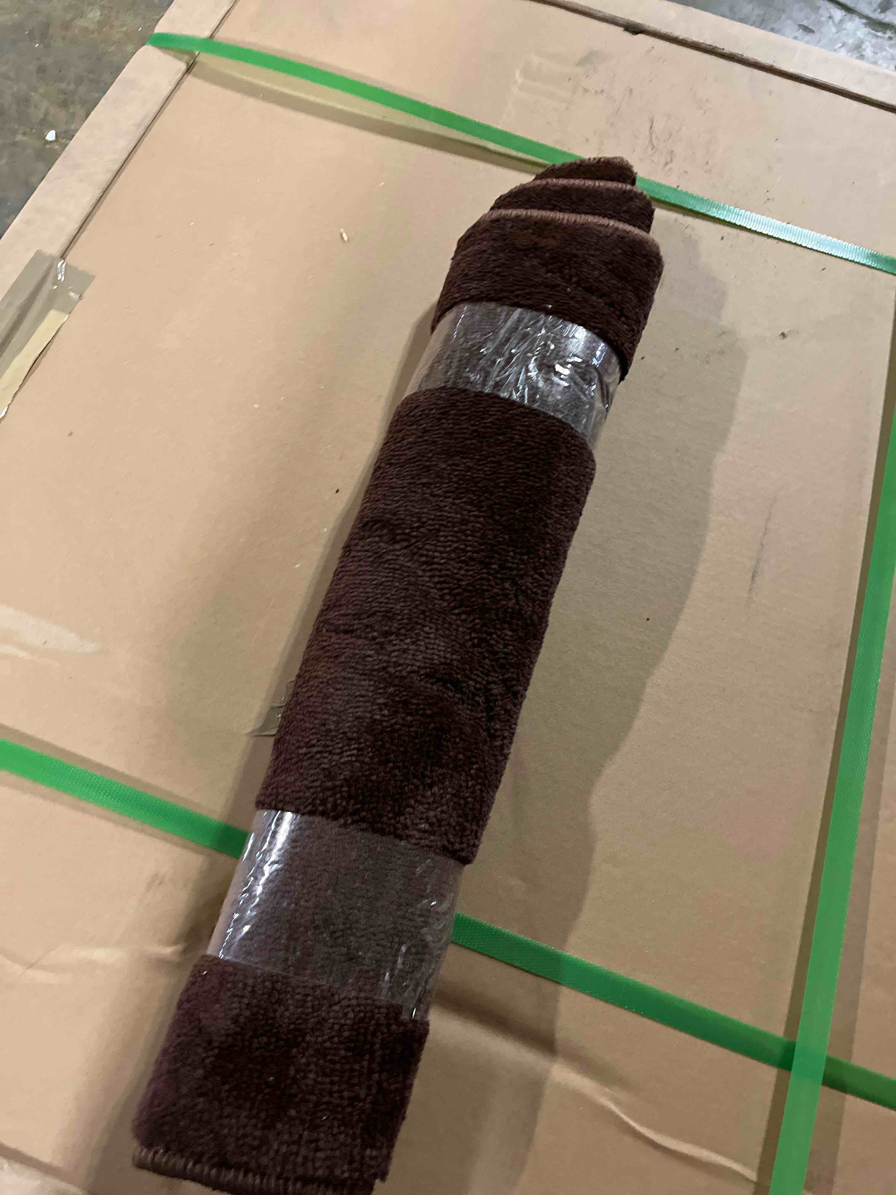 Condition photo showing New/Like New for LOCHAS Luxury Bathroom Rug Shaggy Bath Mat 24 x 17 Inch, Washable Non Slip Bath Rugs for Bathroom Shower, Soft Plush Chenille Absorbent Carpets Mats, Brown Brown 1'5" x 2' (24''x17'')